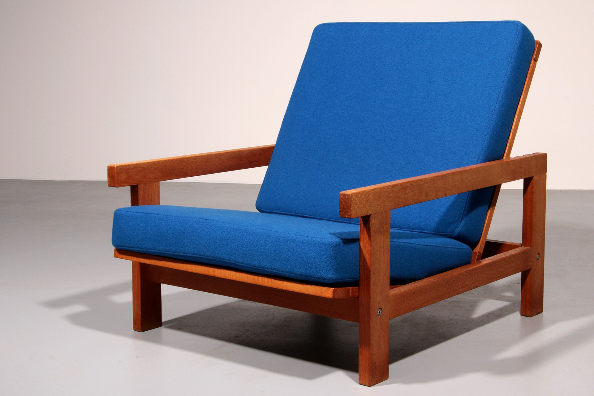 Hans J Wegner GE421 Getama Oak Recliner with Adjustable Backrest