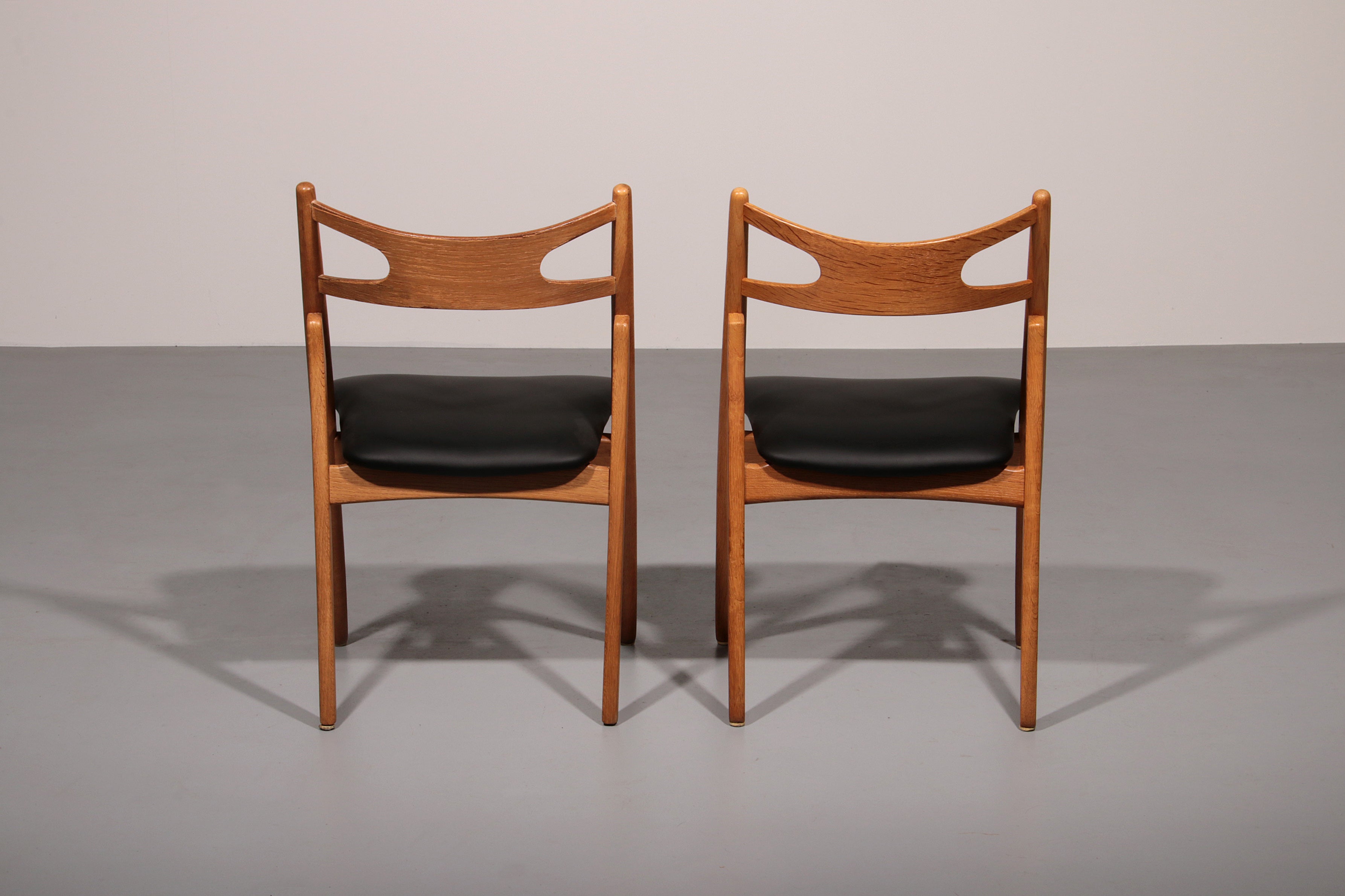 Hans J Wegner Dining Room Set 8 CH29 Sawbuck Chairs & AT 310 Table