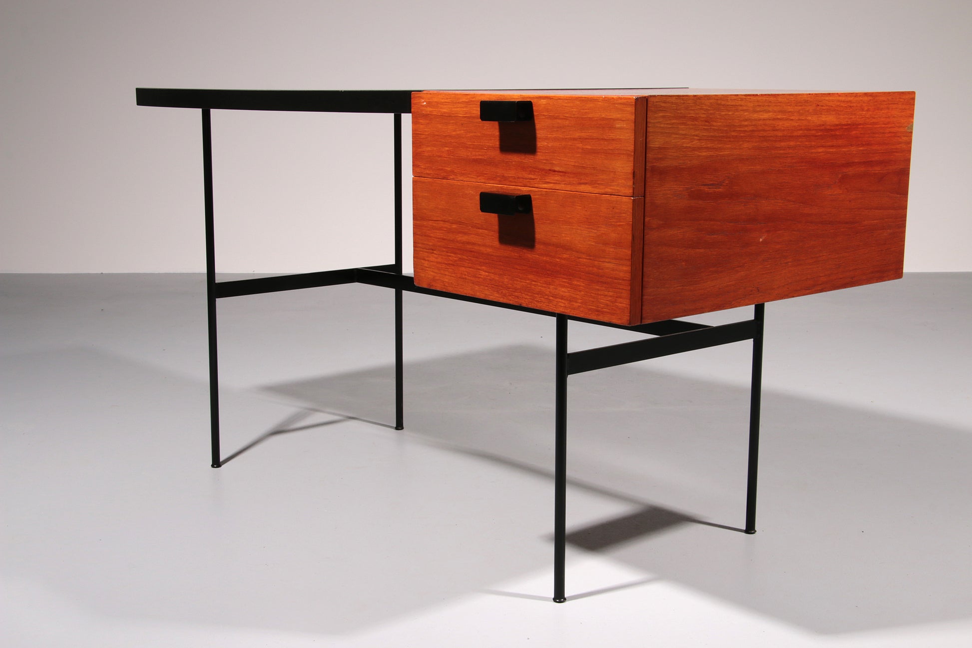 CM141 Desk by Pierre Paulin for Thonet, France, 1953s