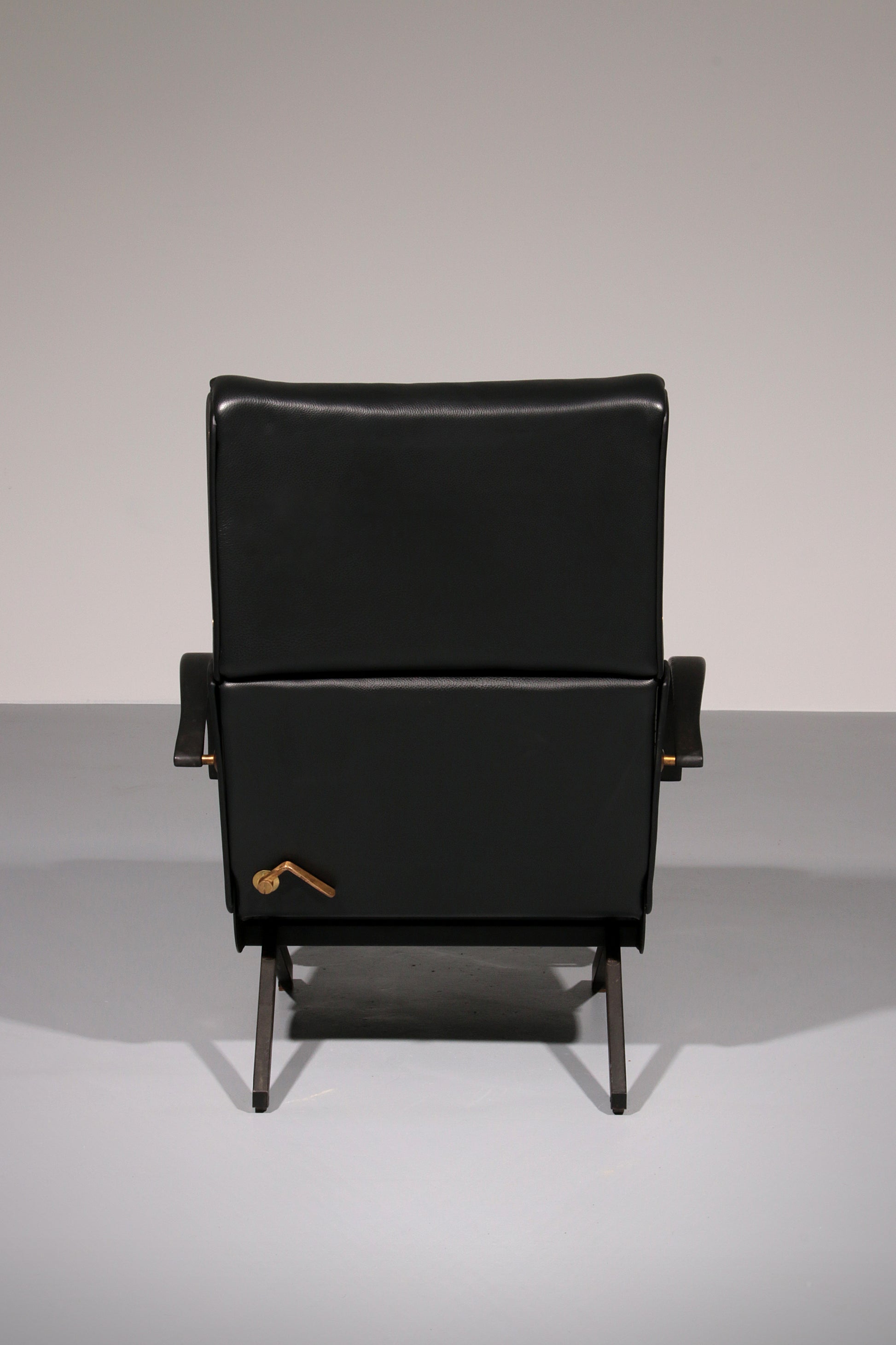 Italian Black Leather Adjustable P40 Relax Chair by Osvaldo Borsani Tecno.