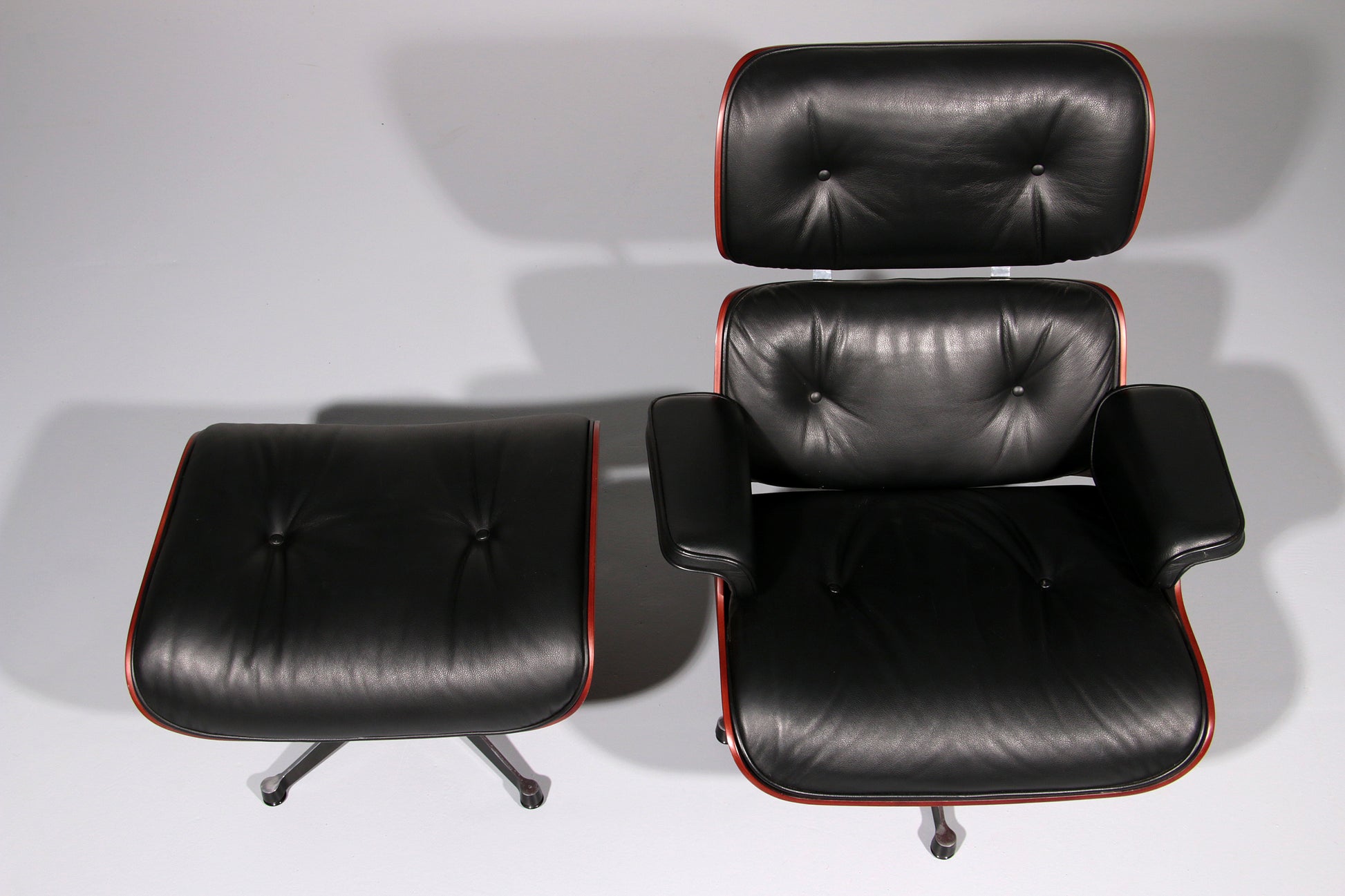 Vitra Eames Lounge Chair & Ottoman in Black leather