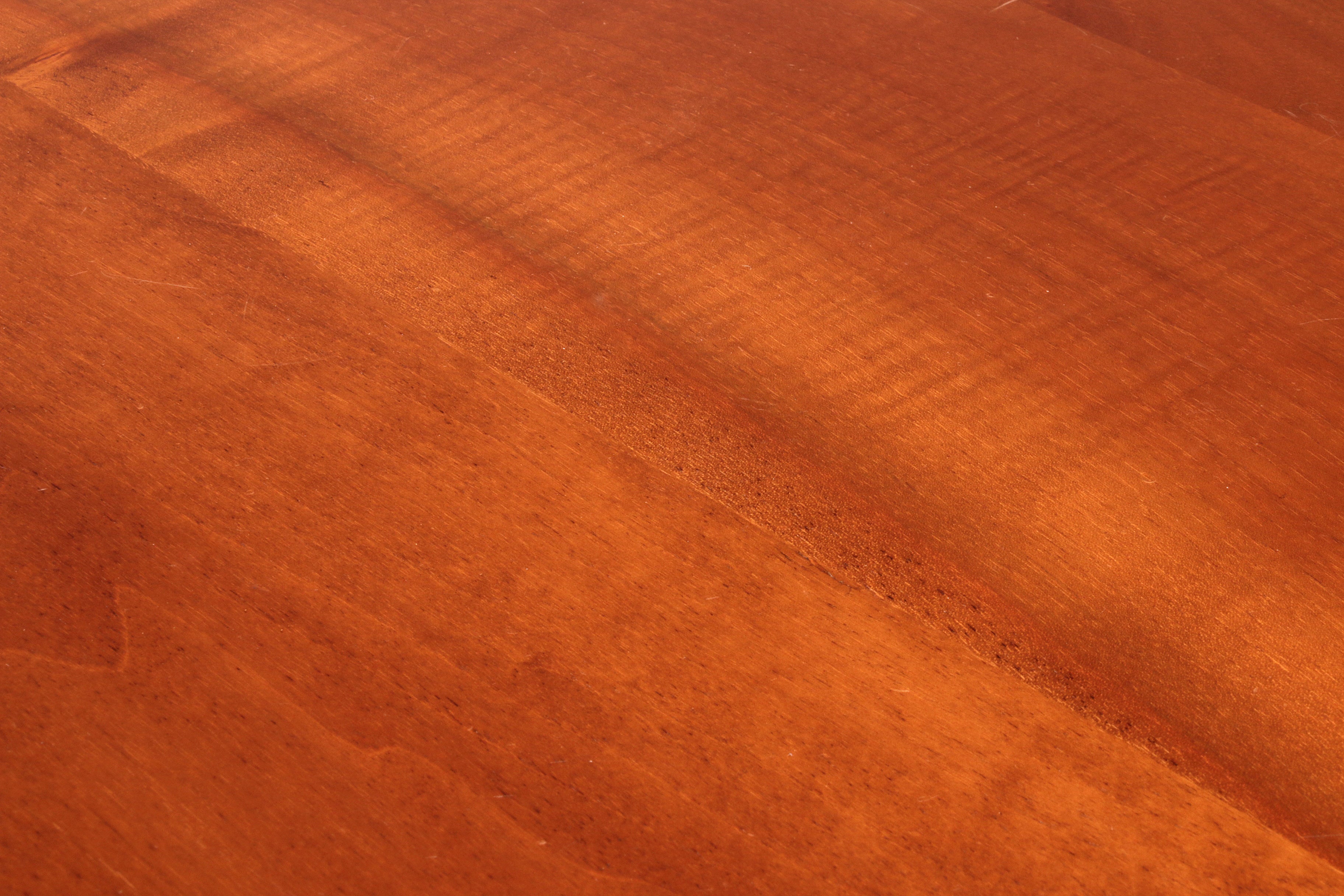 Italian Craftsmanship Round Side Table from the 60s