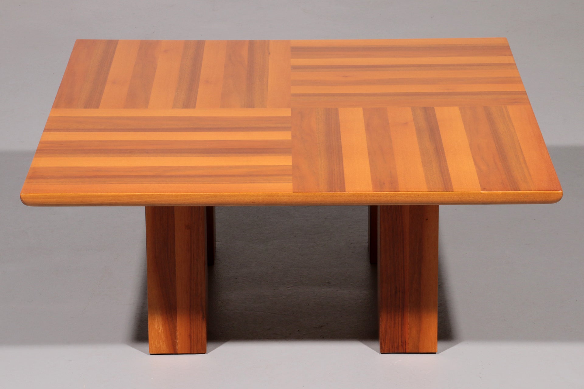  Bellini’s Exquisite Walnut Coffee Table – A Masterpiece of Italian Modernism 1970