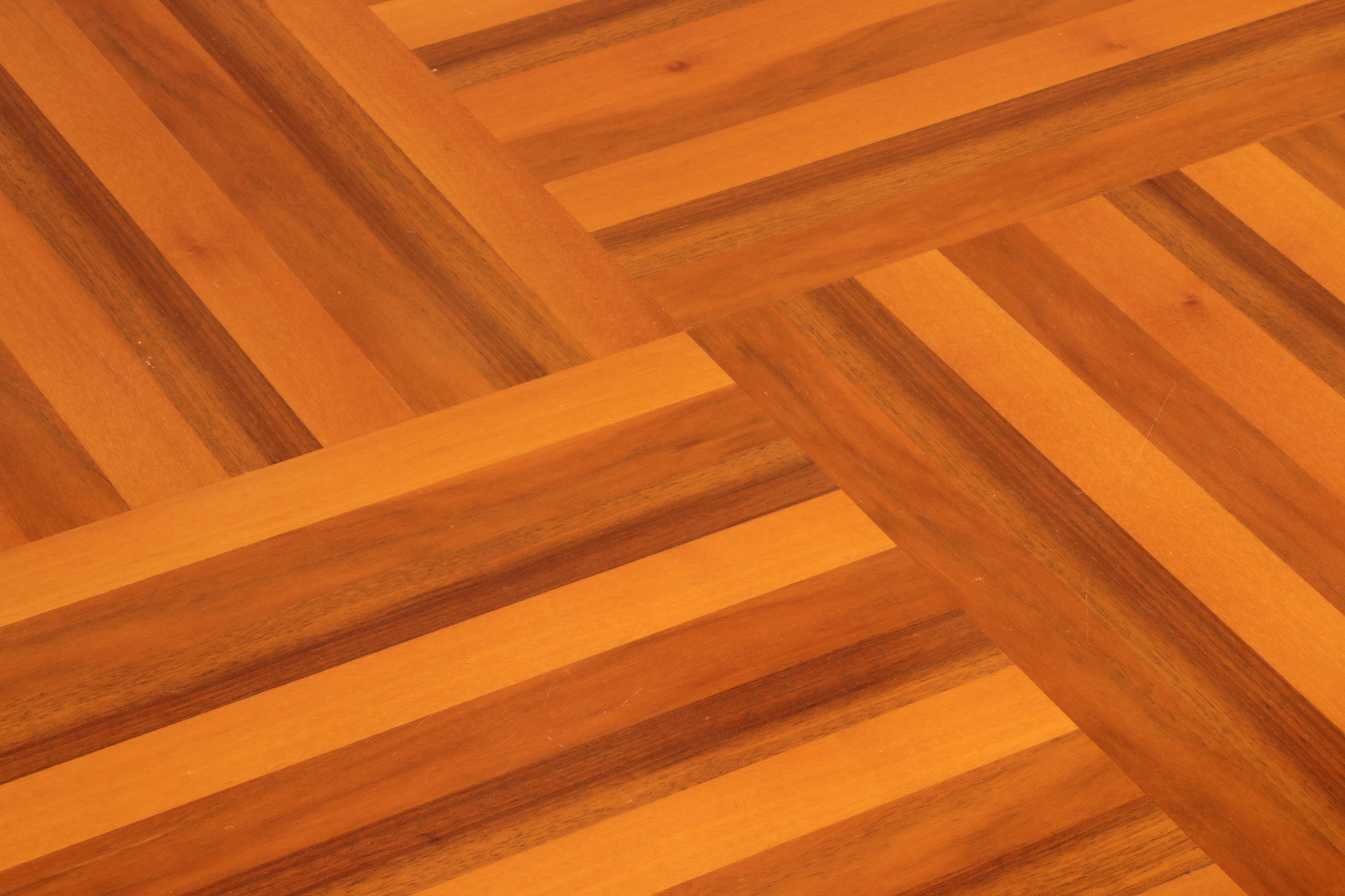  Bellini’s Exquisite Walnut Coffee Table – A Masterpiece of Italian Modernism 1970