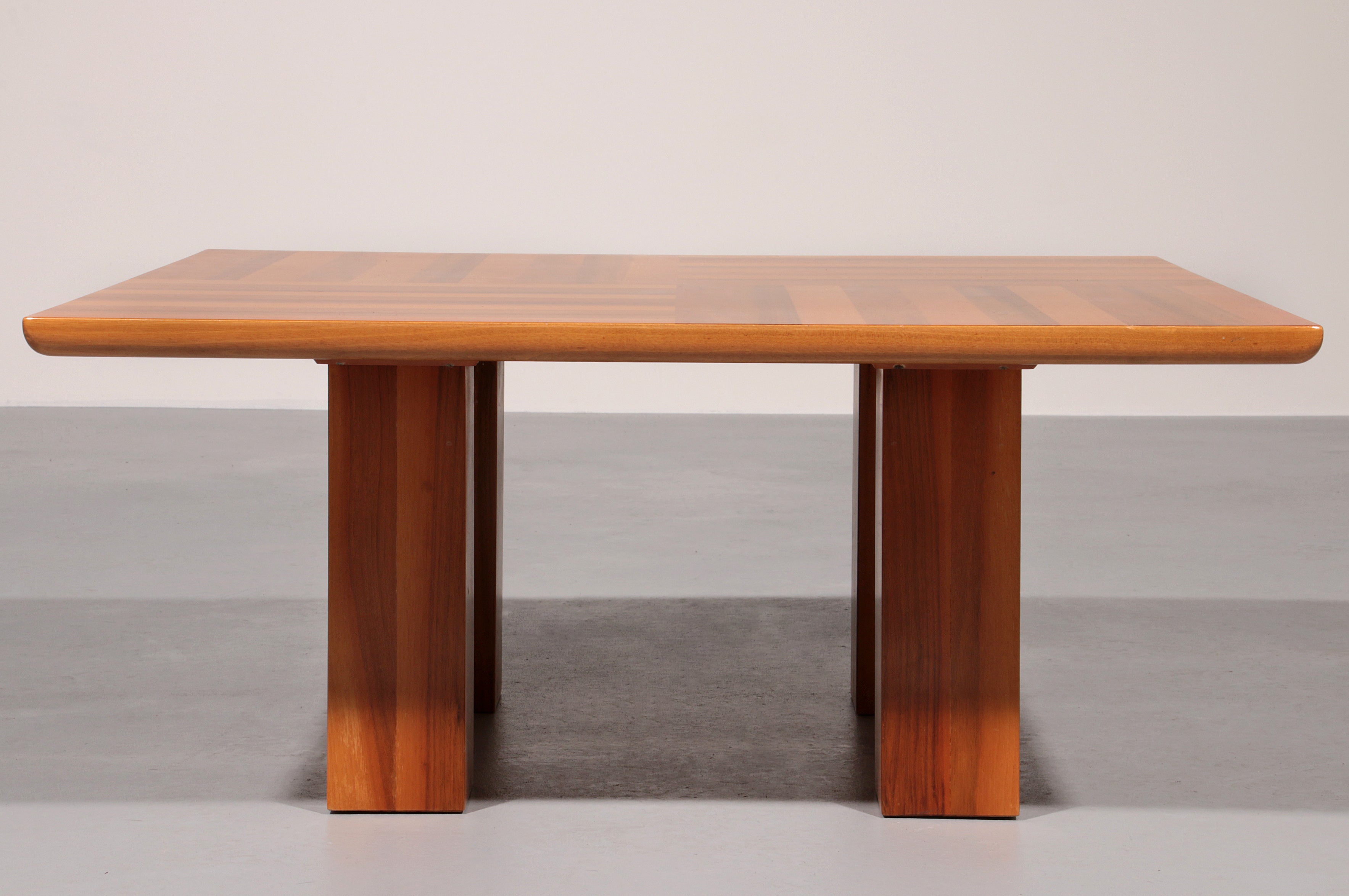  Bellini’s Exquisite Walnut Coffee Table – A Masterpiece of Italian Modernism 1970