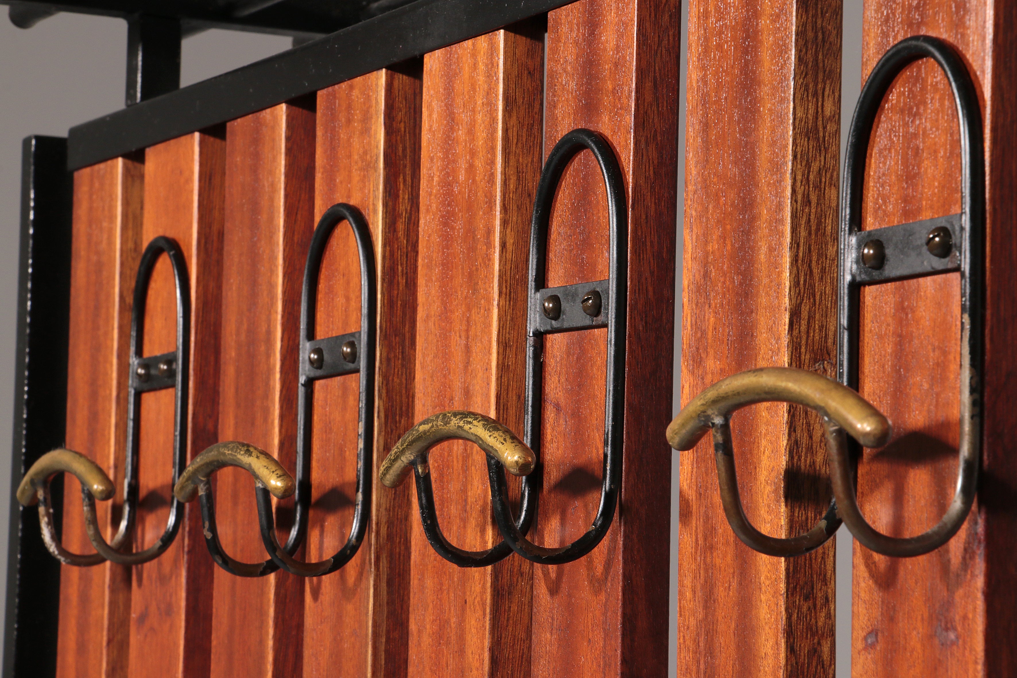 Italian Vintage Elegance – Brass and Teak Wall Clothes Hanger from the 1950s-1960s