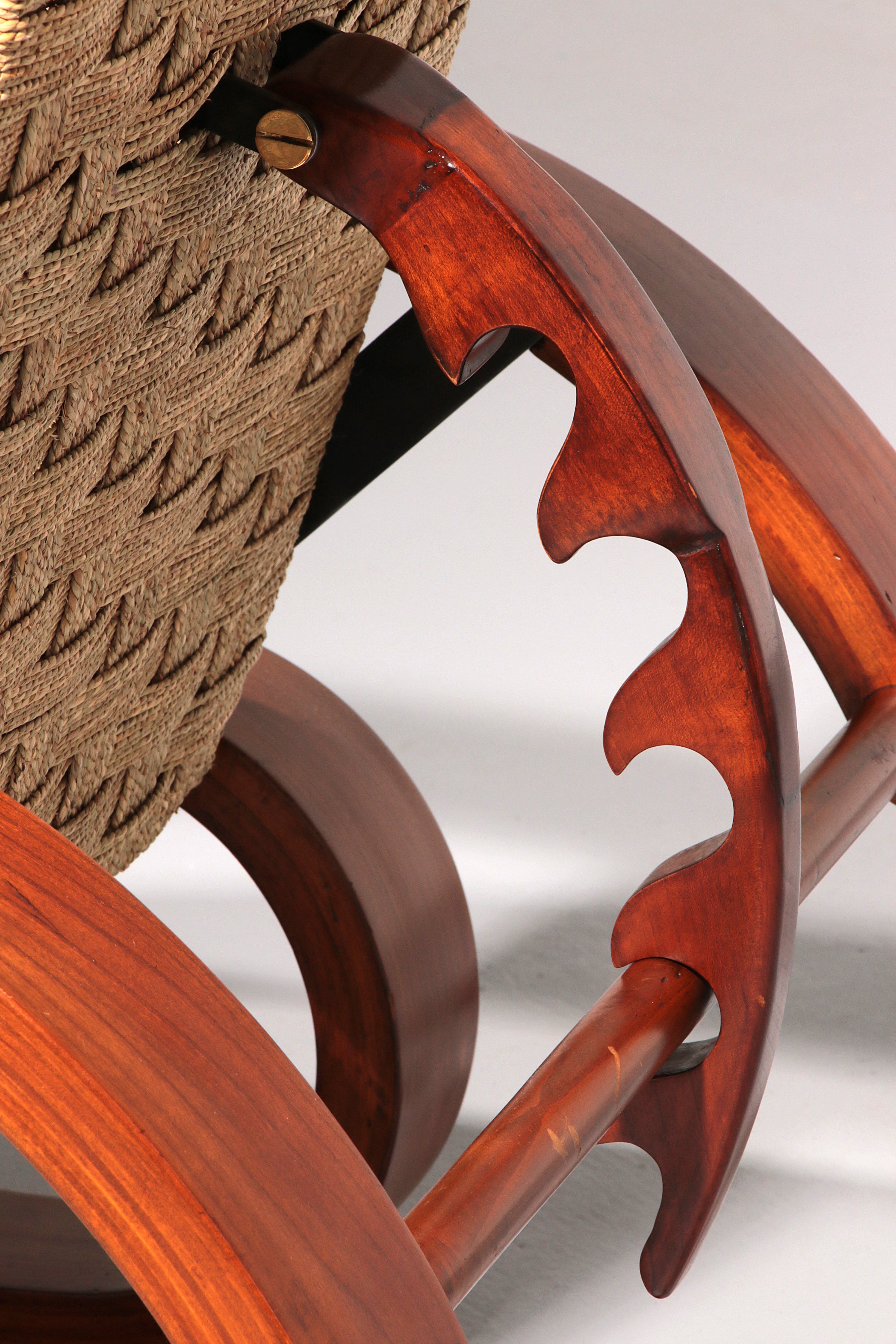 An exceptionally rare and elegant reclining lounge chair from 1950s Italy,