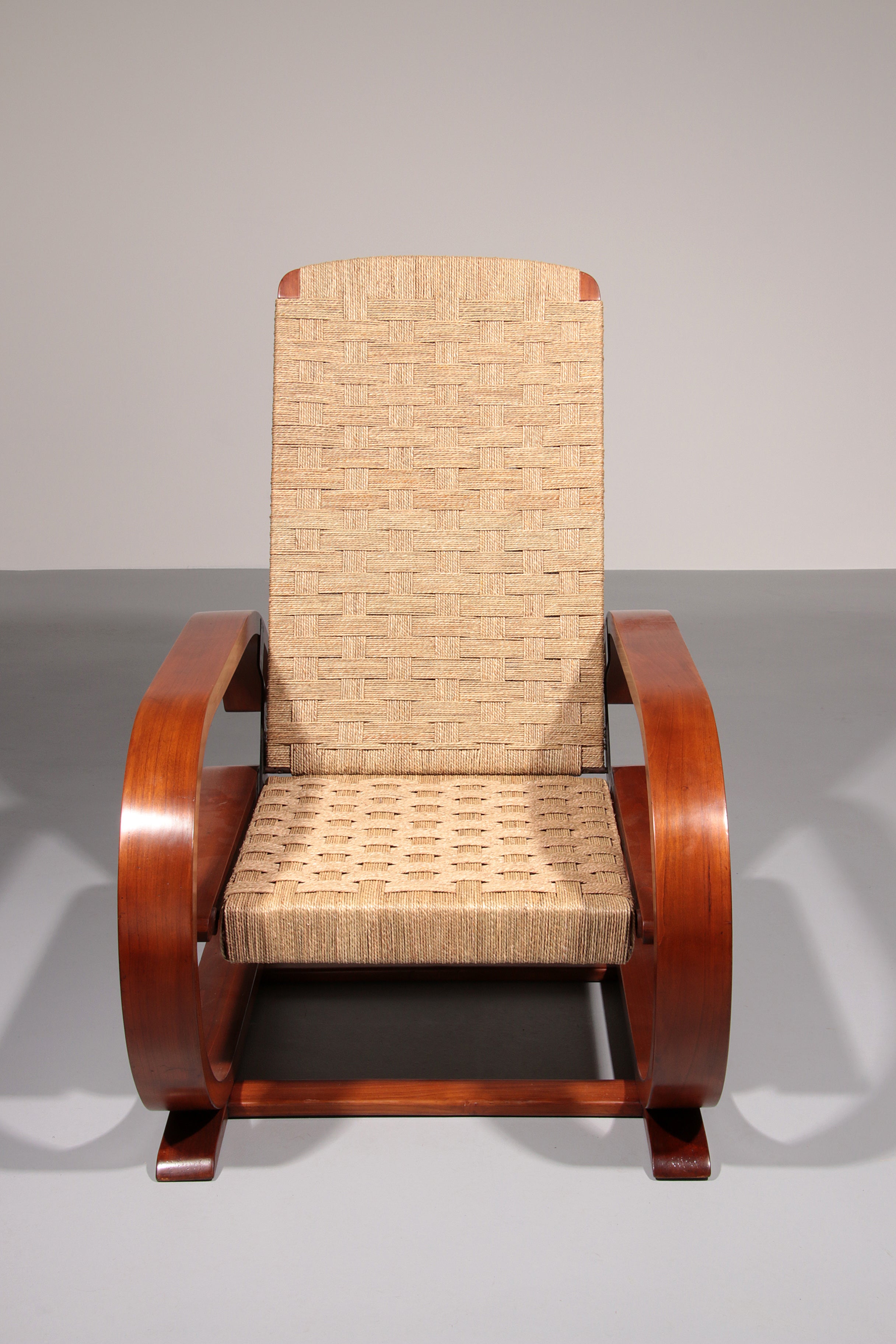 An exceptionally rare and elegant reclining lounge chair from 1950s Italy,