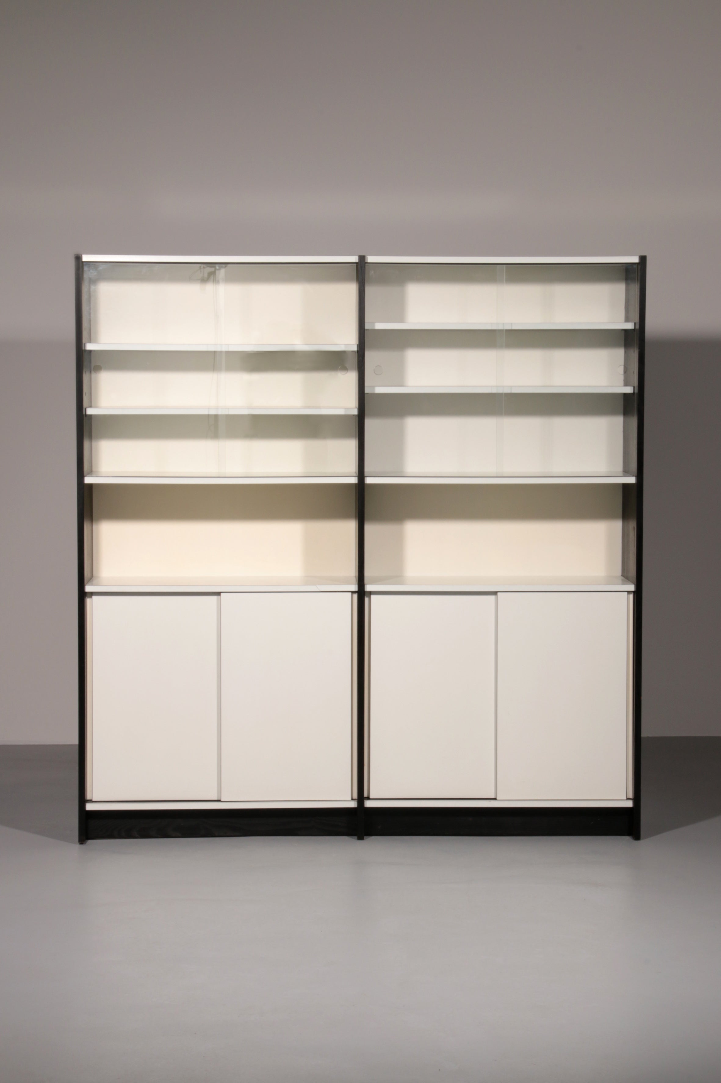 Martin Visser bookcase ‘t Spectrum Holland 1965