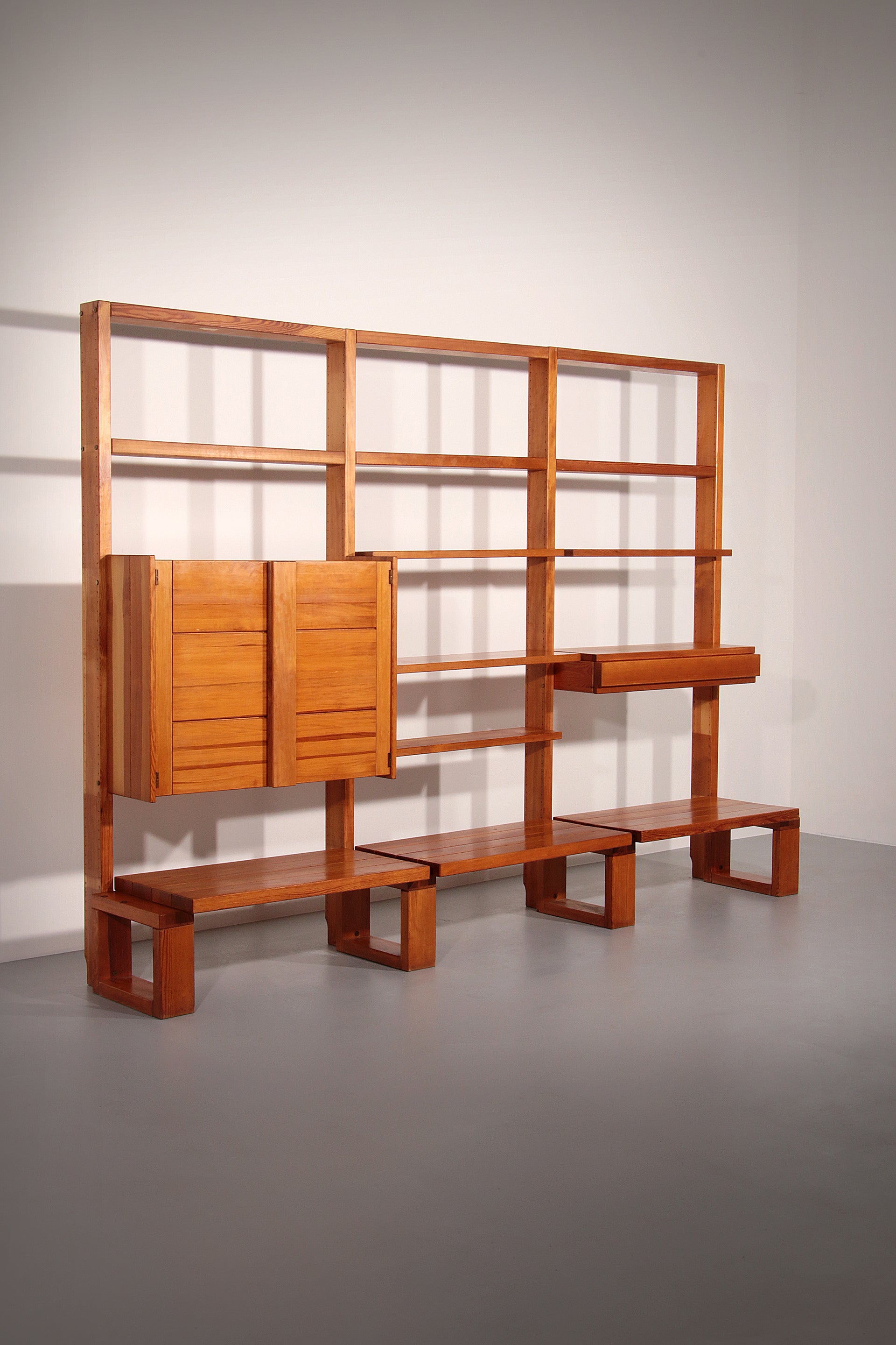 French Brutalist Modular Wall System – Industrial Elegance, ca. 1950
