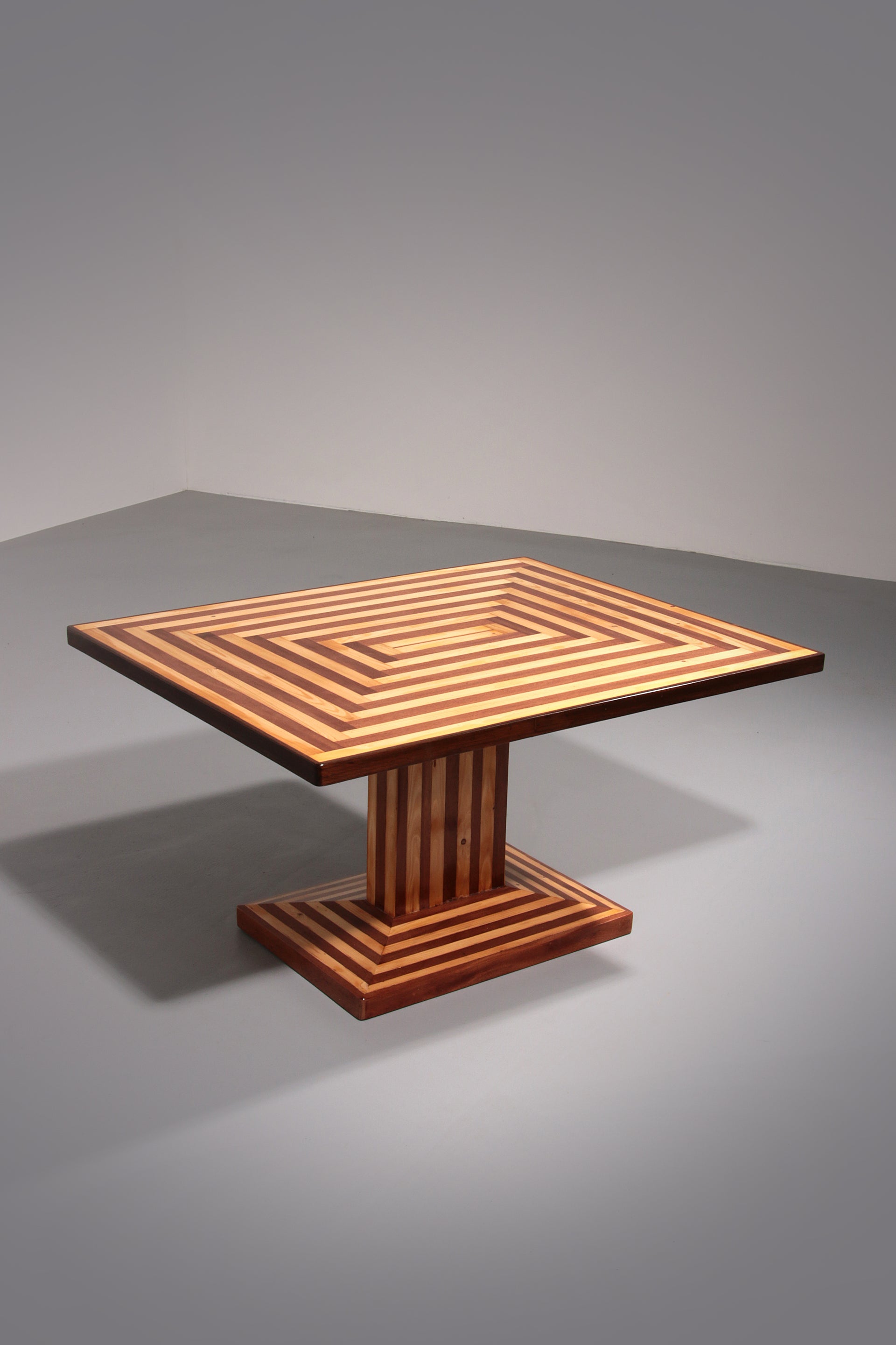 Rare Italian Coffee Table from the 1970s in Maple and Mahogany