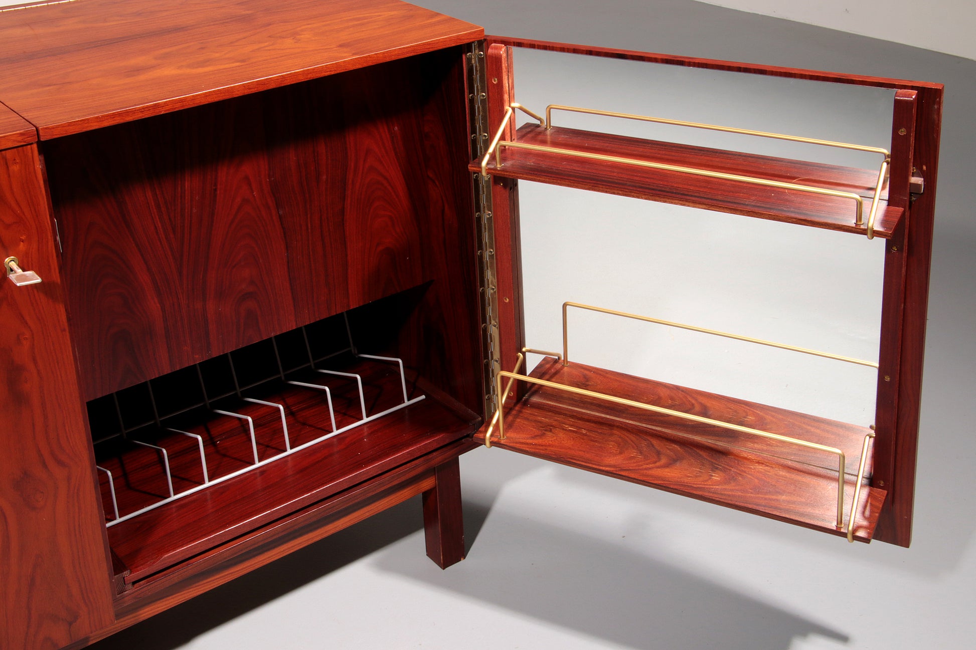 Timeless Scandinavian Mini-Bar with Mid-Century Charm 1960