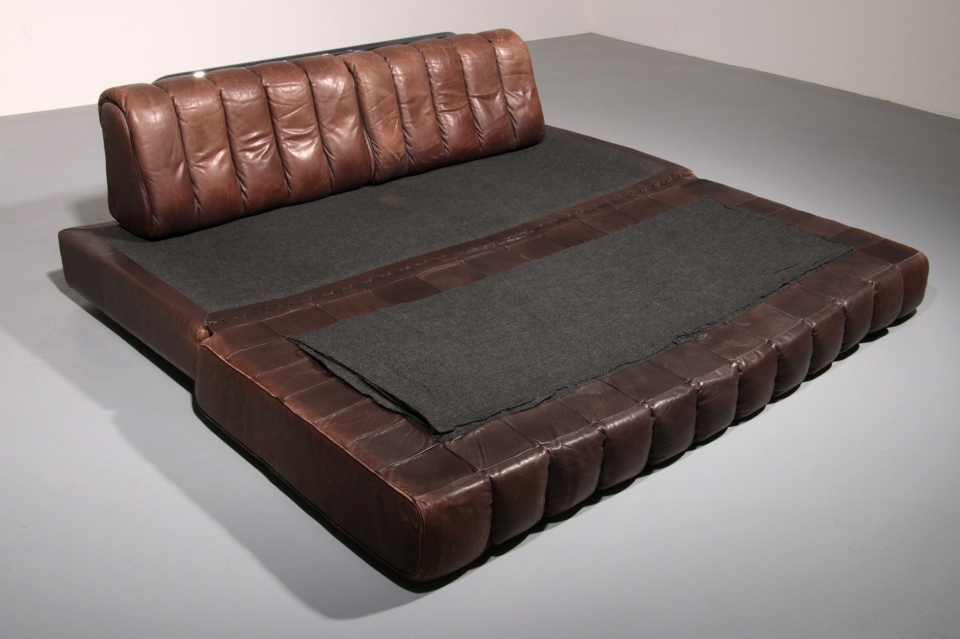 Mid century Sofa bed Ds 85 from De Sede Switzerland 1960s