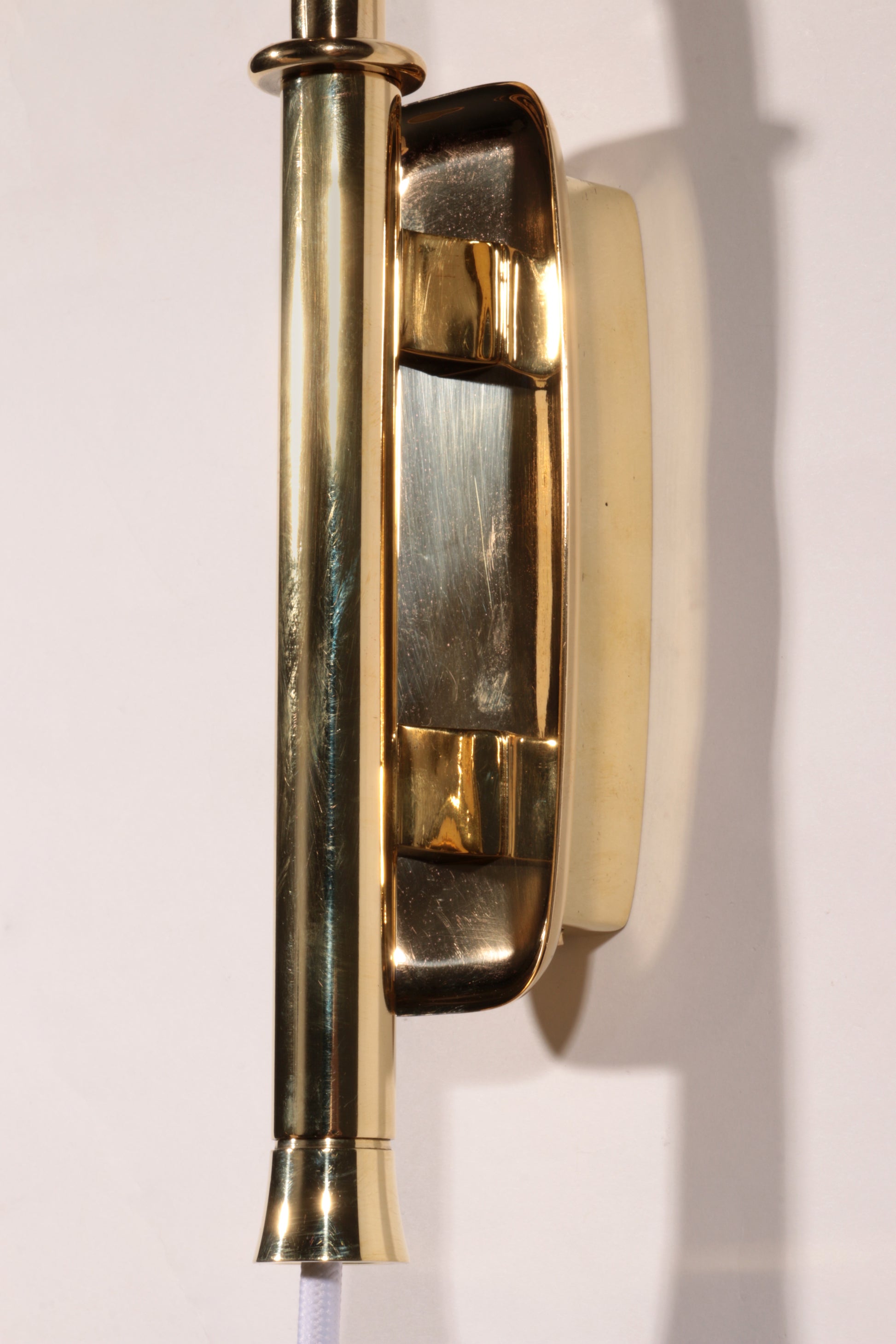 Elegant 1950s Italian Brass Diabolo Wall Lamp very rare
