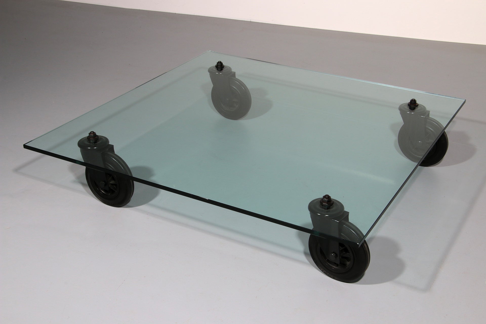 Glass and Metal Low Table attributed to Gae Aulenti for Fontana Arte, 1970s