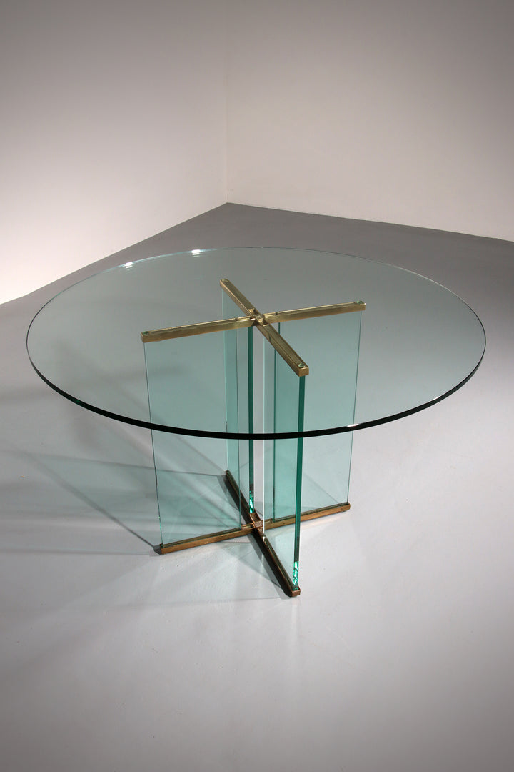  Peter Ghyczy Round Design Table – Timeless Elegance