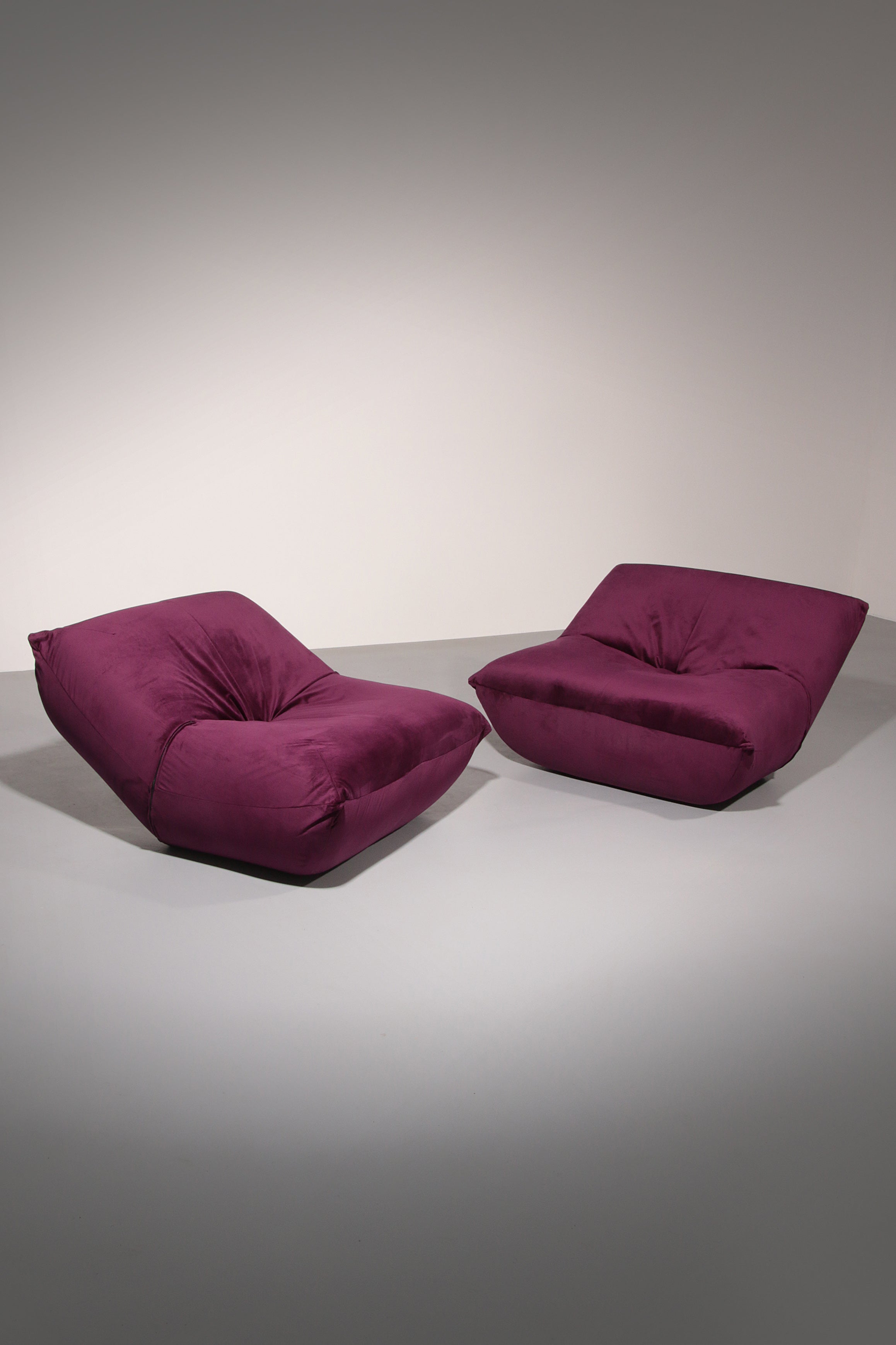 Purple Papillon Lounge Chairs by Guido Maria Rosati for Giovannetti Mind condition