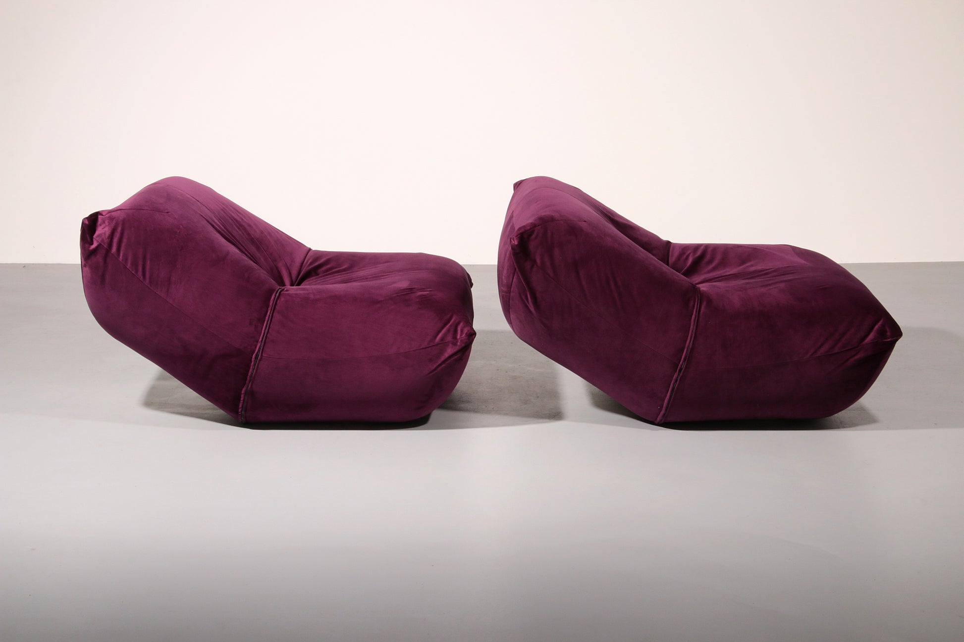 Purple Papillon Lounge Chairs by Guido Maria Rosati for Giovannetti Mind condition