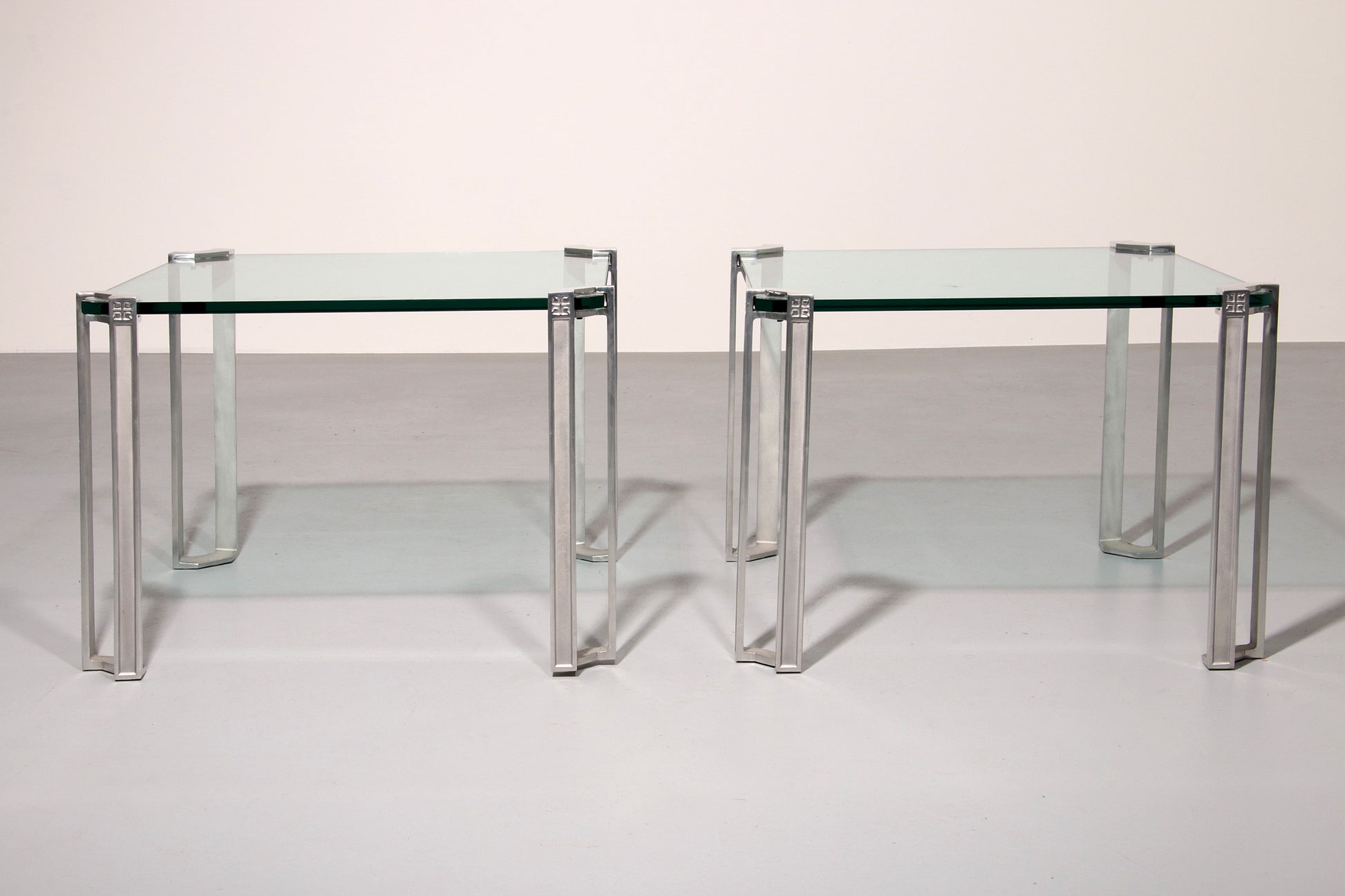 Peter Ghyczy T24 tables a set of two pieces from the 1970s.