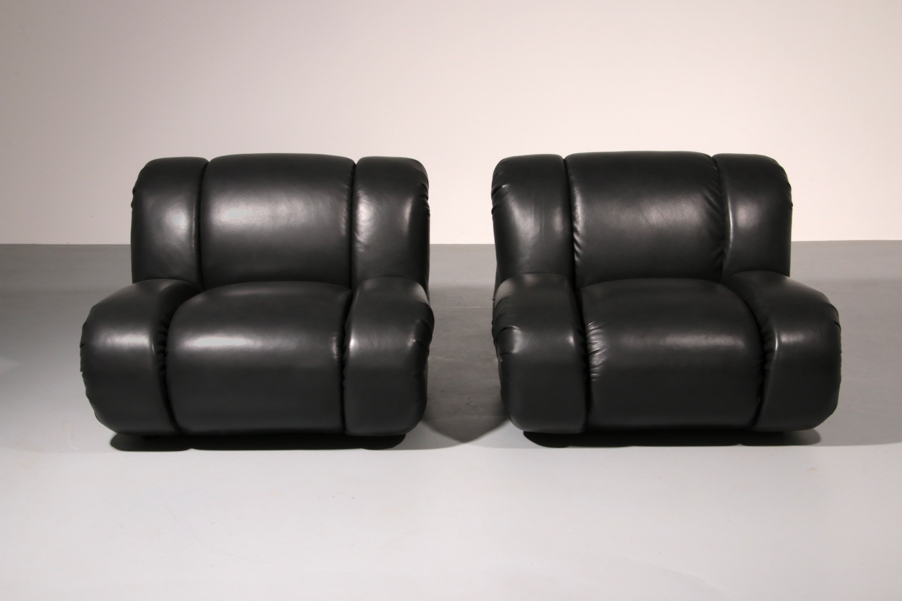 Mimo Padova  Black Leader Modulaire Lounge chairs "Velasquez" - 1970