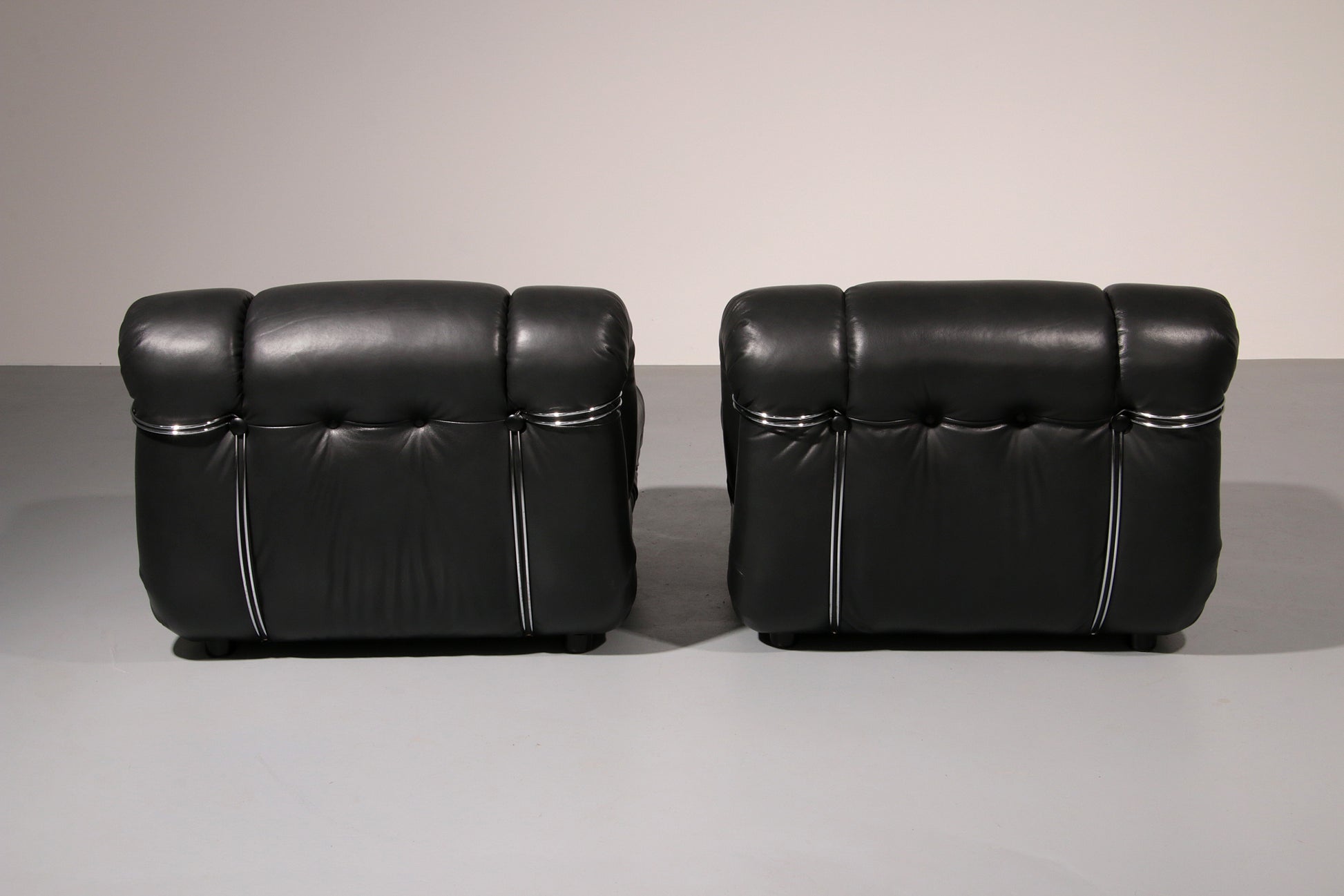 Mimo Padova  Black Leader Modulaire Lounge chairs "Velasquez" - 1970