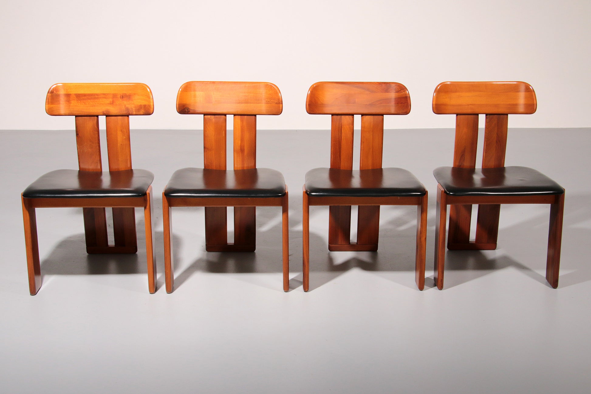 Mario Marenco Walnut Sapporo Dining Chairs for Mobilgirgi, 1970s