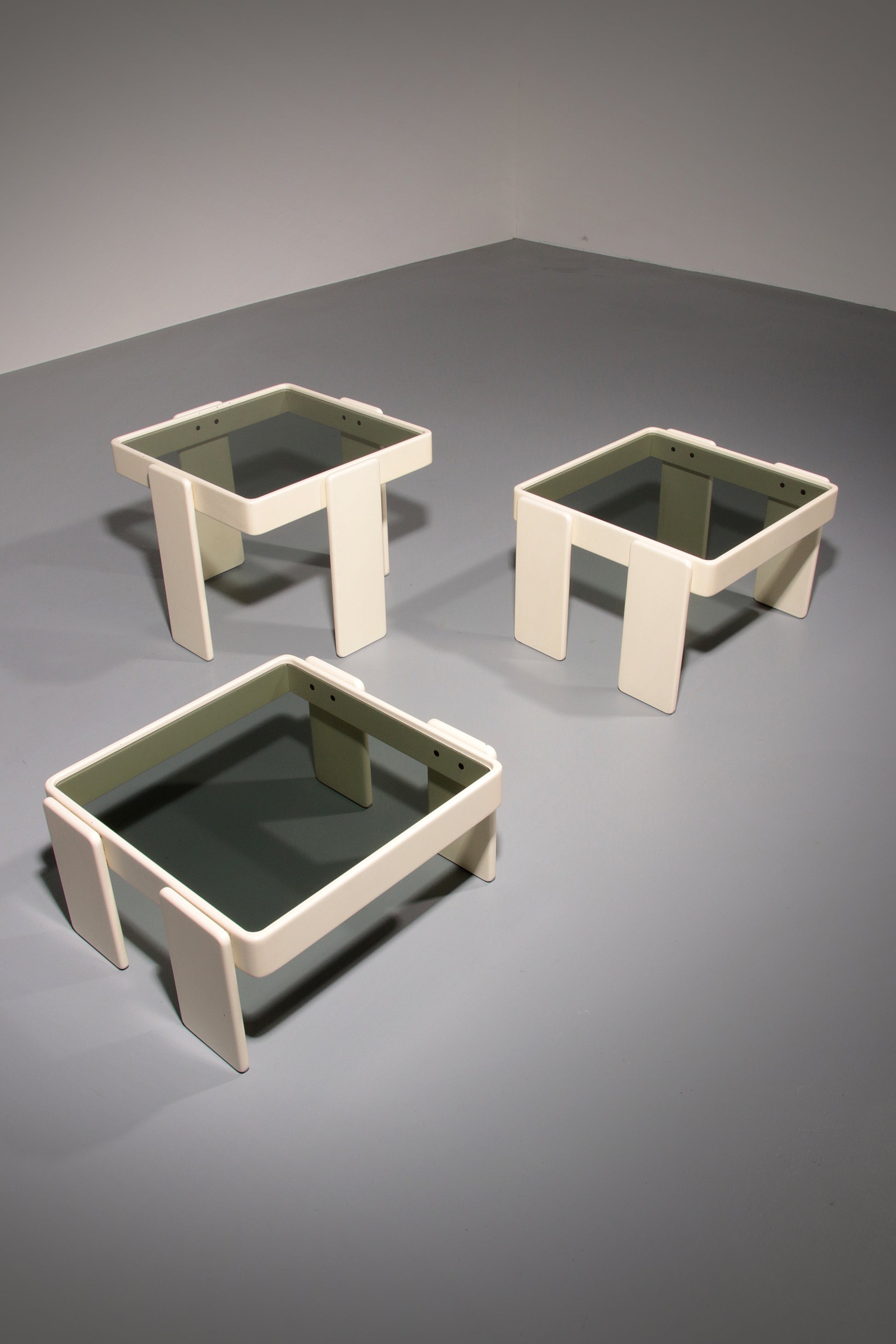Gianfranco Frattini Stacking Tables for Cassina – Original Off-White Lacquer