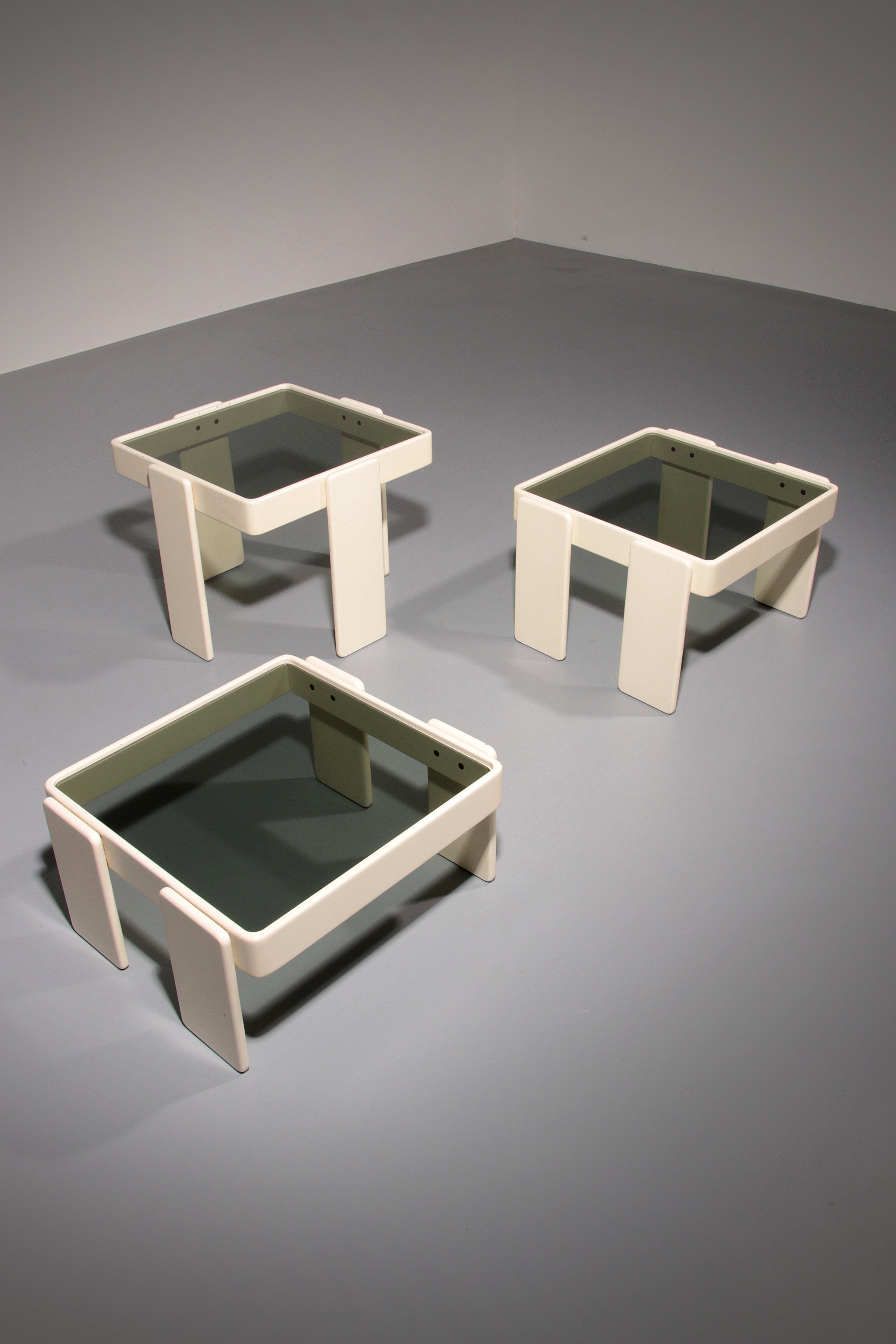 Gianfranco Frattini Stacking Tables for Cassina – Original Off-White Lacquer