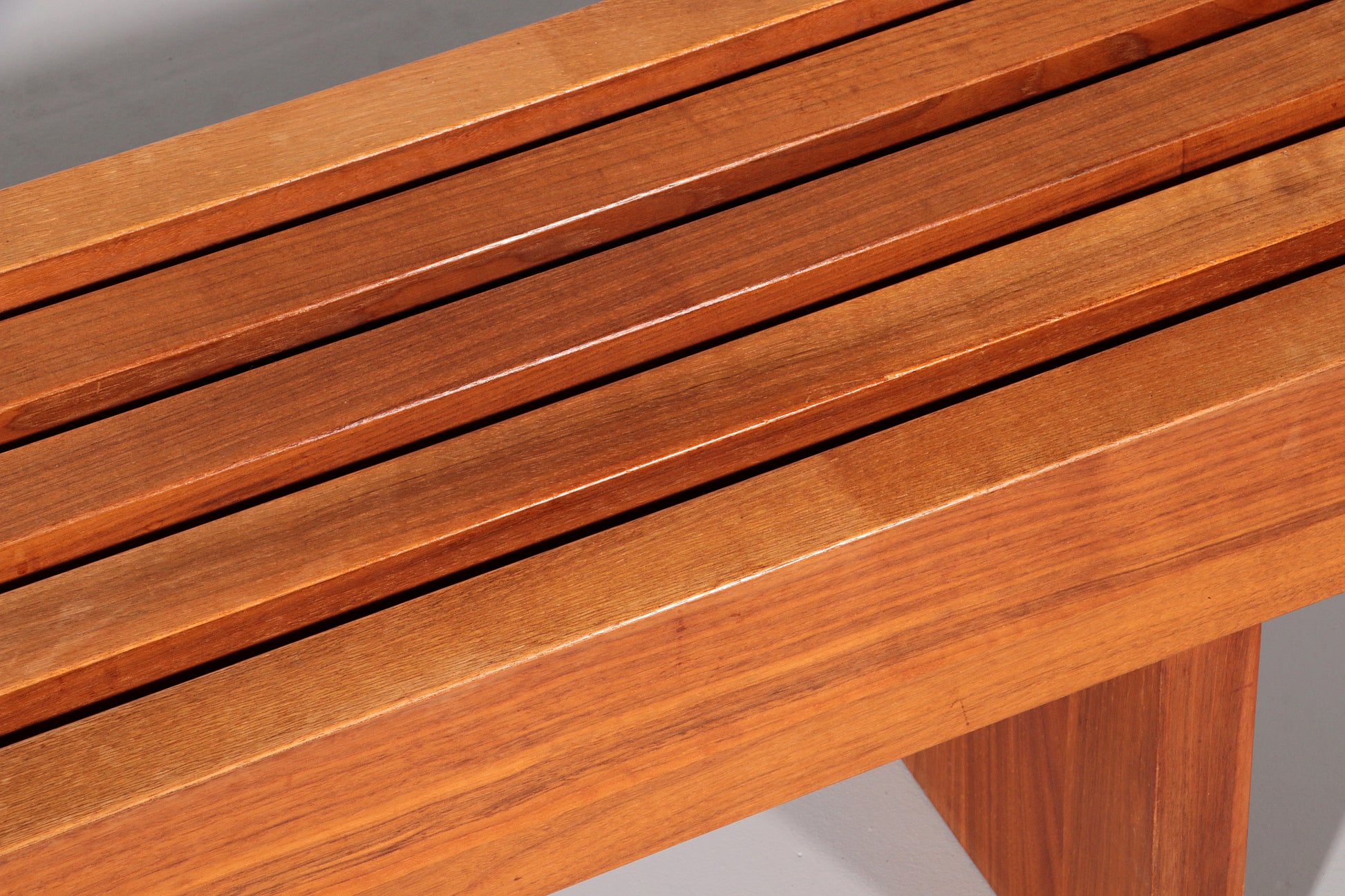 Italian Teak Bench from the 1970s – 180 cm Mid-Century Elegance