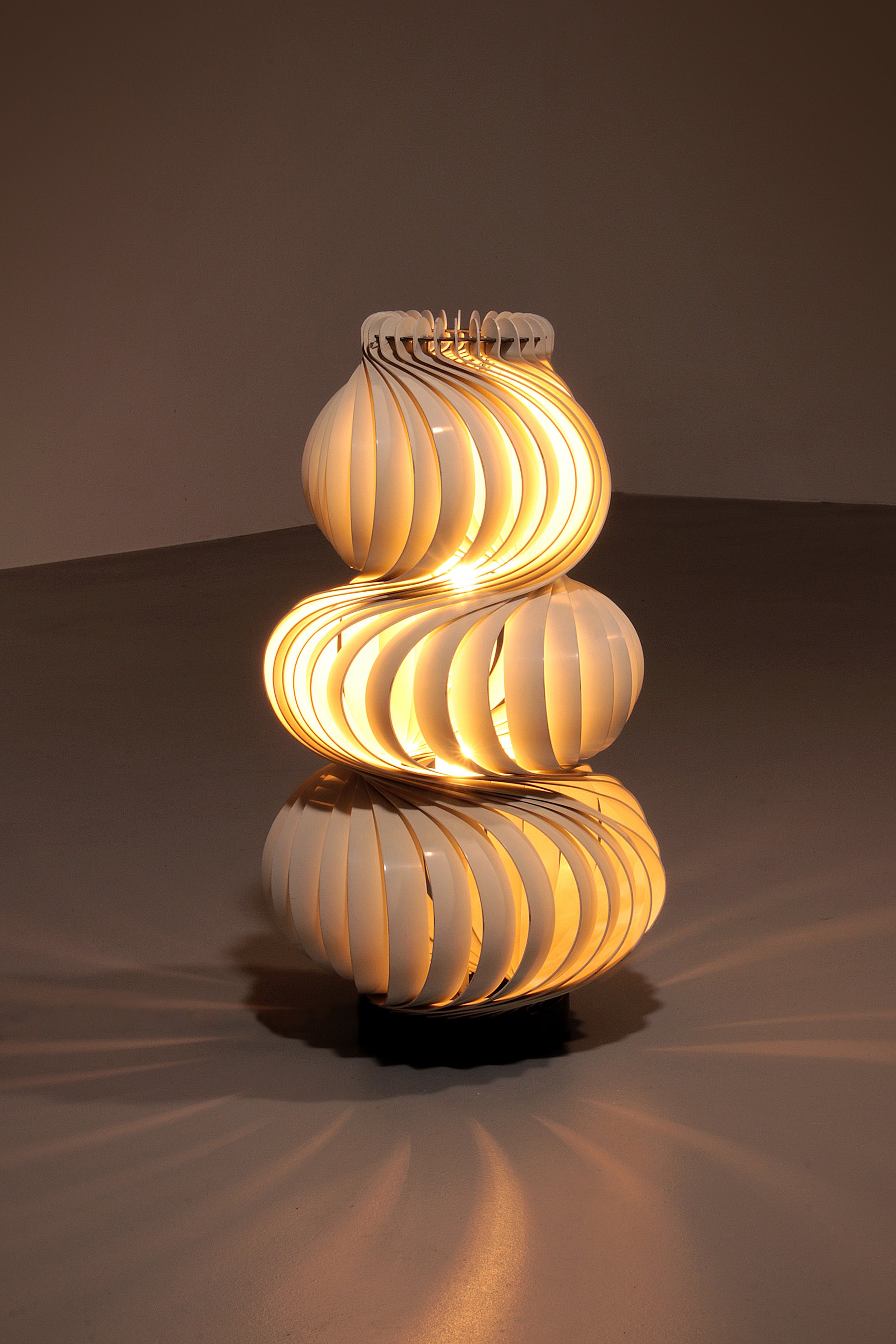 Olaf von Bohr Medusa table lamp Valenti Italy 1968