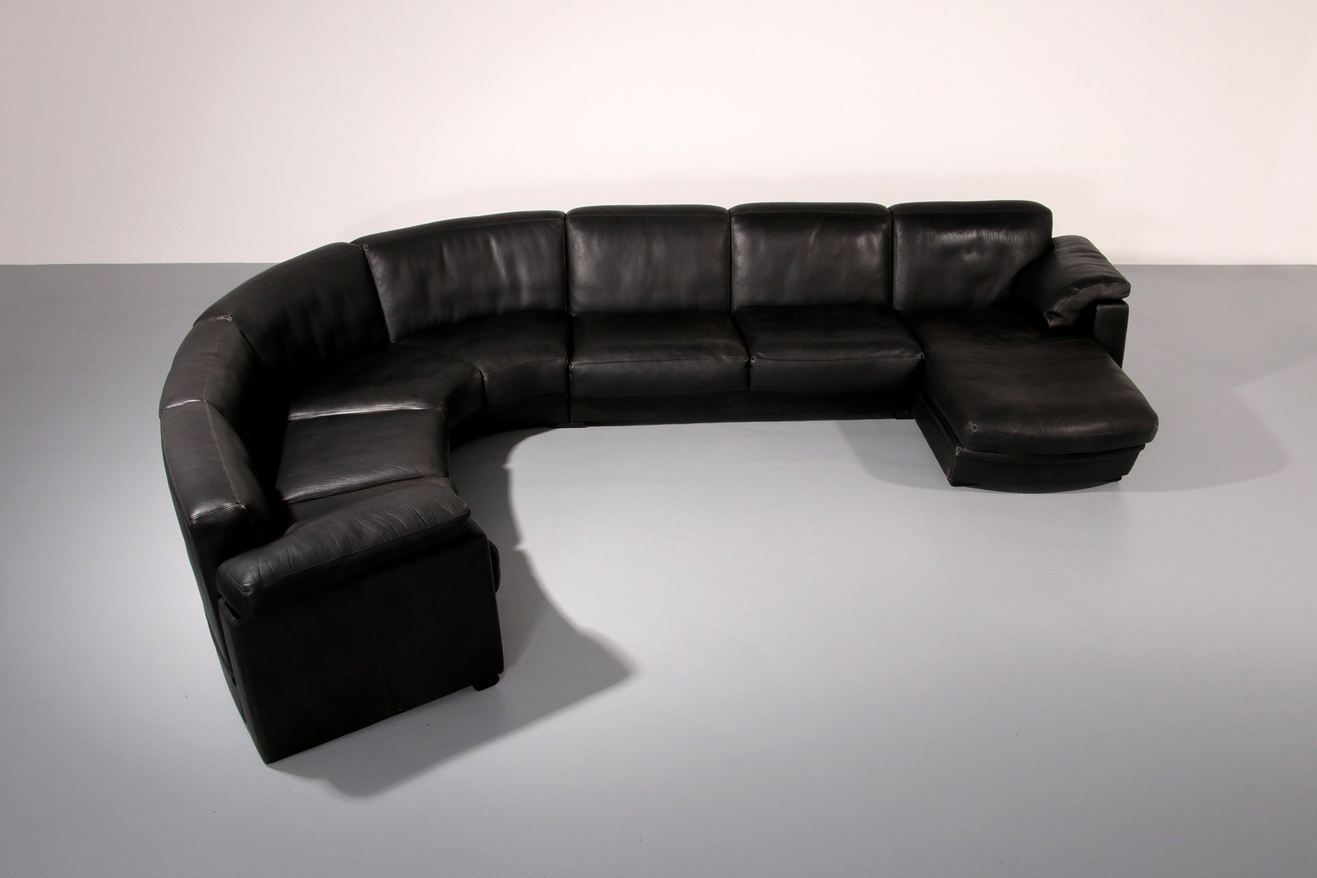 De Sede Modular 7-Piece Mid-Century Leather Sofa in Black – Swiss Icon