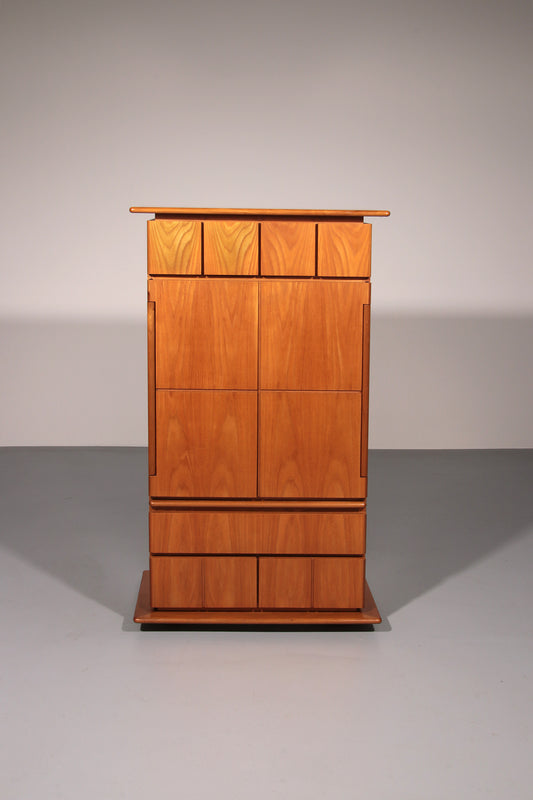 Iconic Italian Design Cabinet “Il Cerniera” by Silvana Arcelli Montanari for Tonelli (1970s)