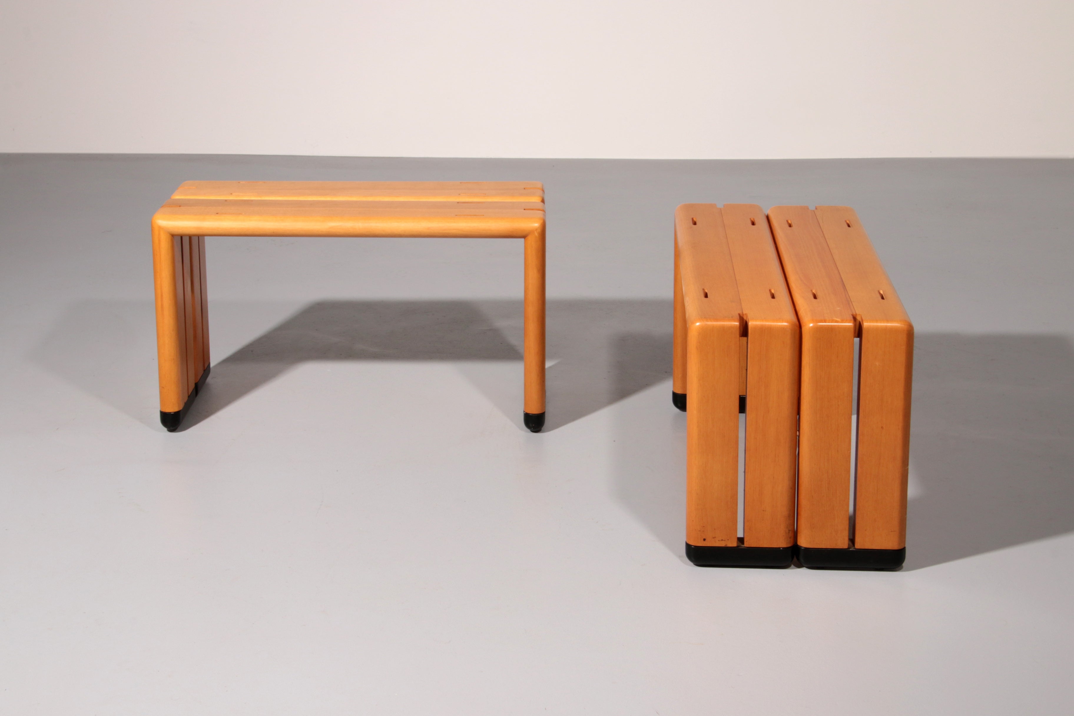 Italian Beechwood Benches from 1960 – Timeless Mid-Century Seating