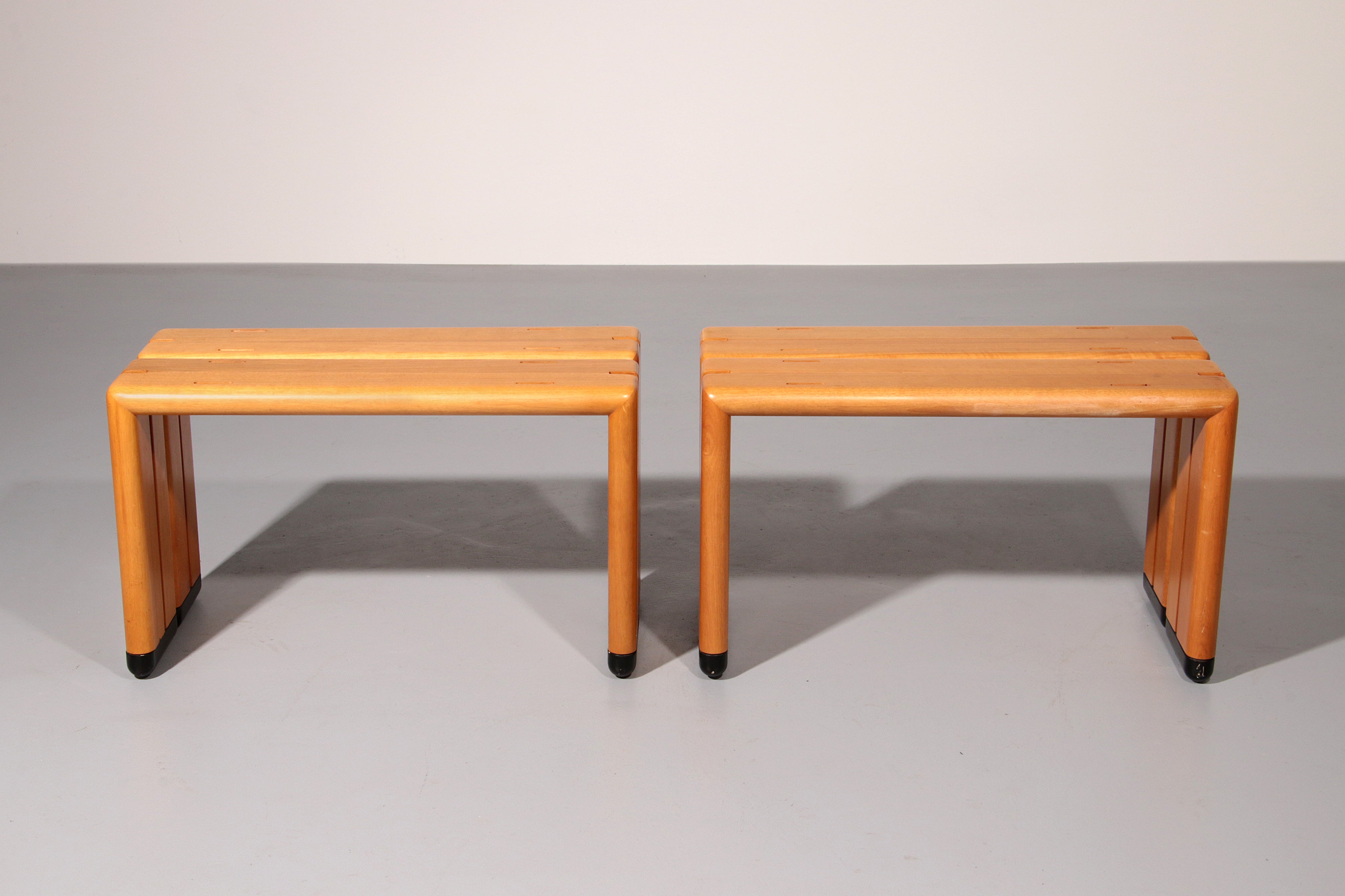 Italian Beechwood Benches from 1960 – Timeless Mid-Century Seating