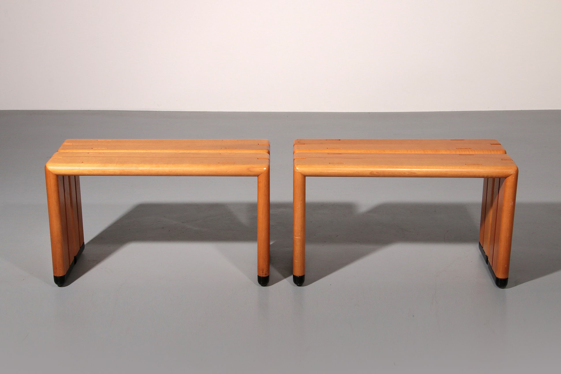 Italian Beechwood Benches from 1960 – Timeless Mid-Century Seating