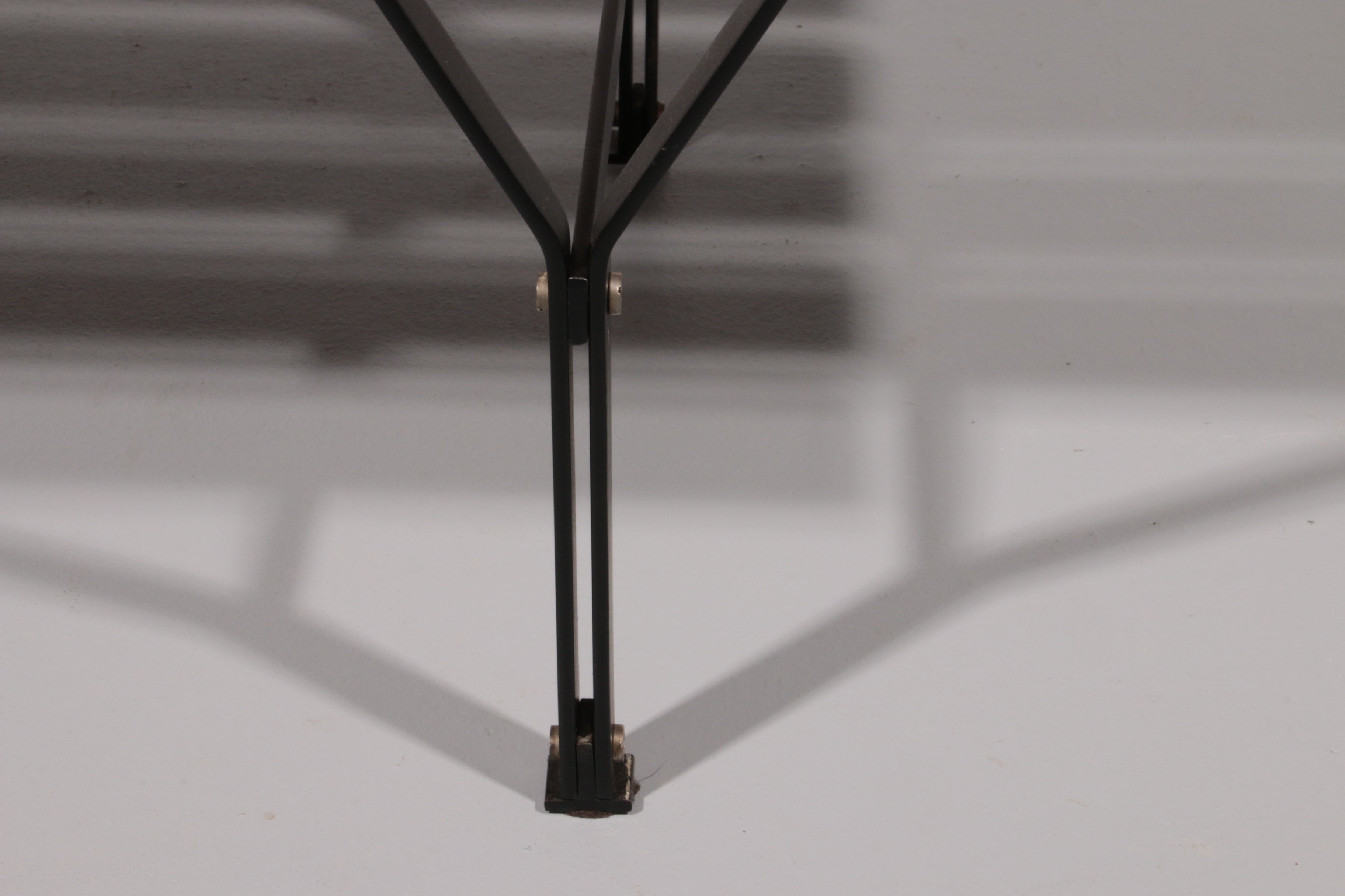 Elegant Italian Mid-Century Bench in Wood and Black Metal, 1960s, Ico Parisi Style