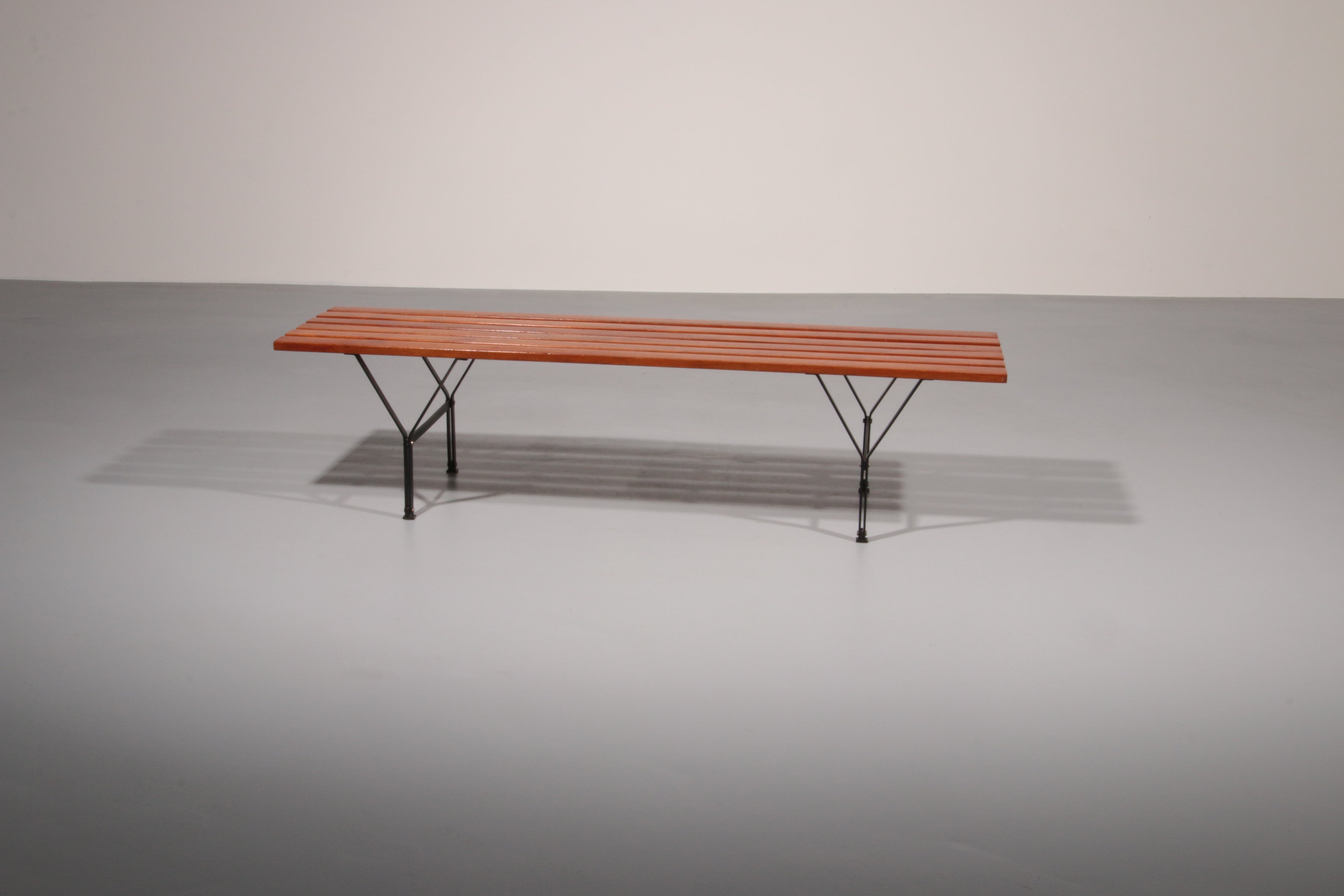 Elegant Italian Mid-Century Bench in Wood and Black Metal, 1960s, Ico Parisi Style