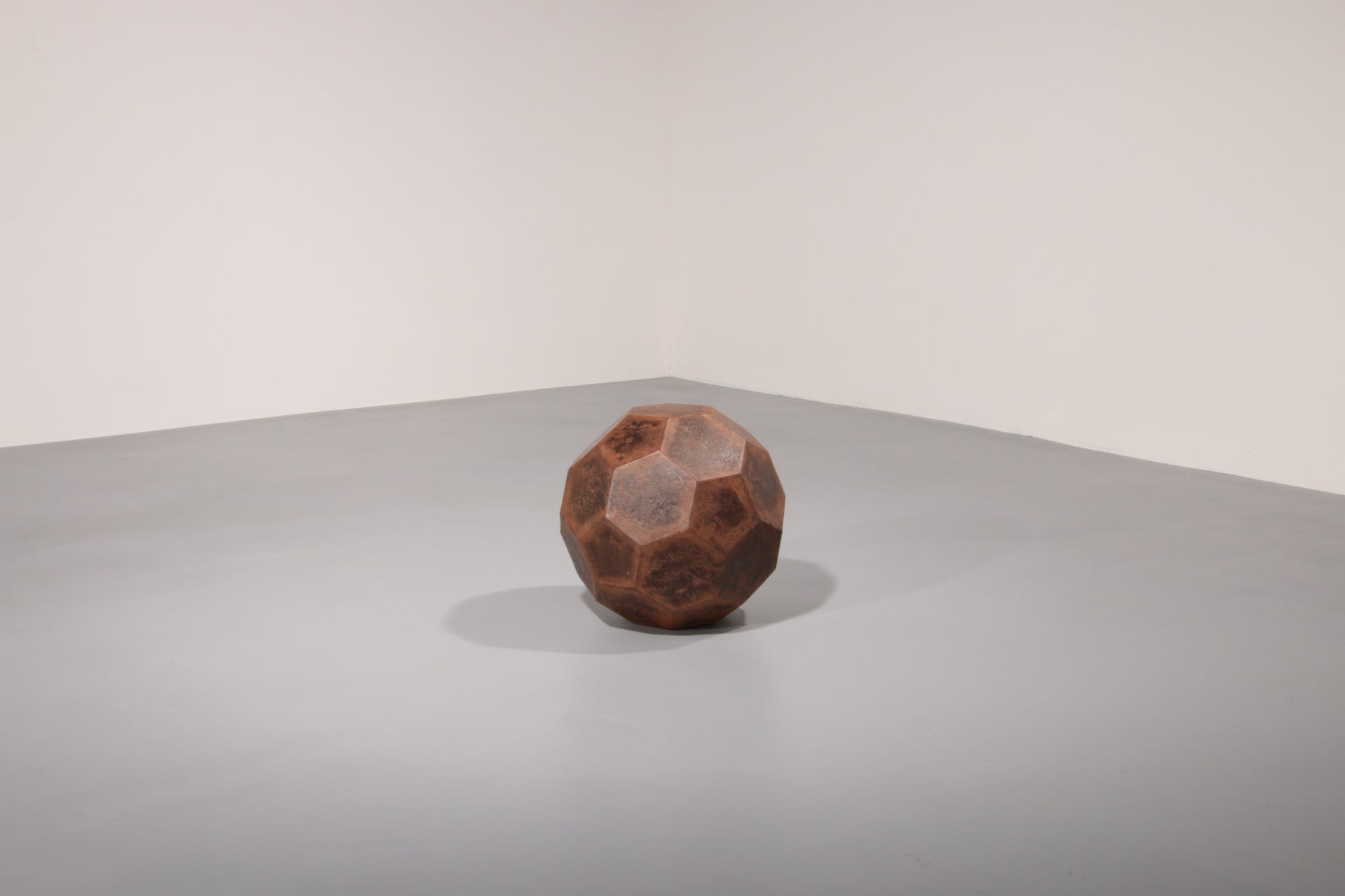 Rare Italian Molecular Metal Side Table – Sculptural Mid-Century Design 1960