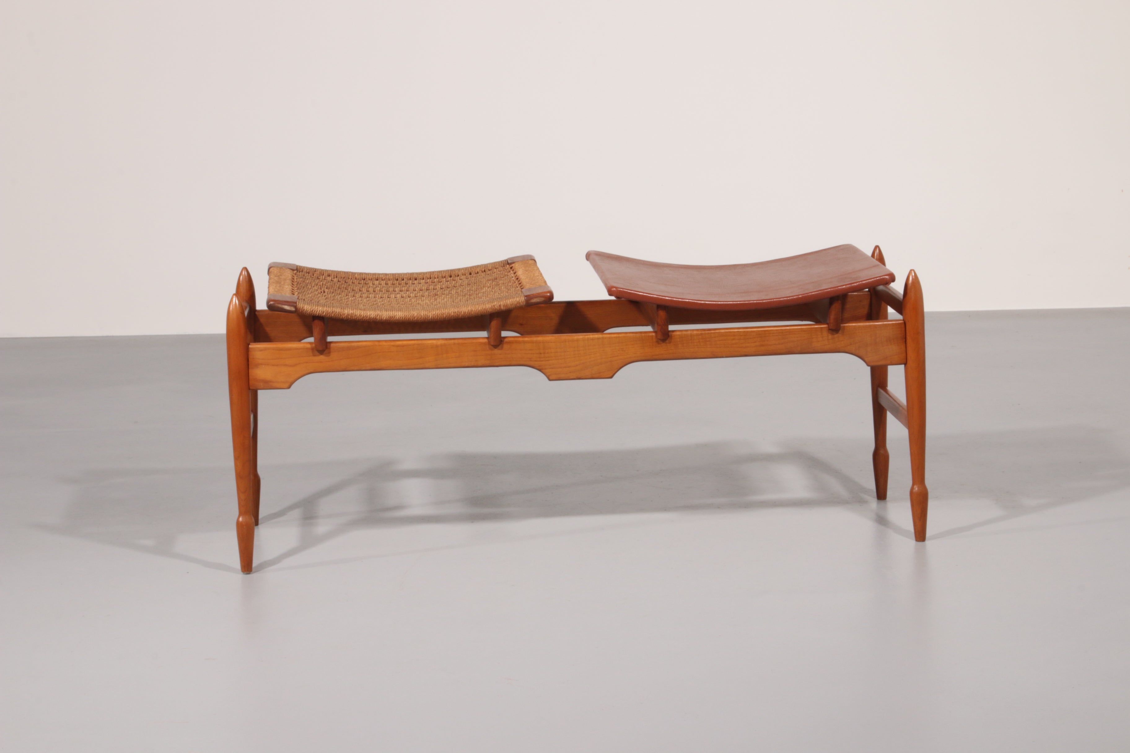 Italian Mid-Century Wooden Bench with Sisal Rope and Cognac Leather Seat – 1960s