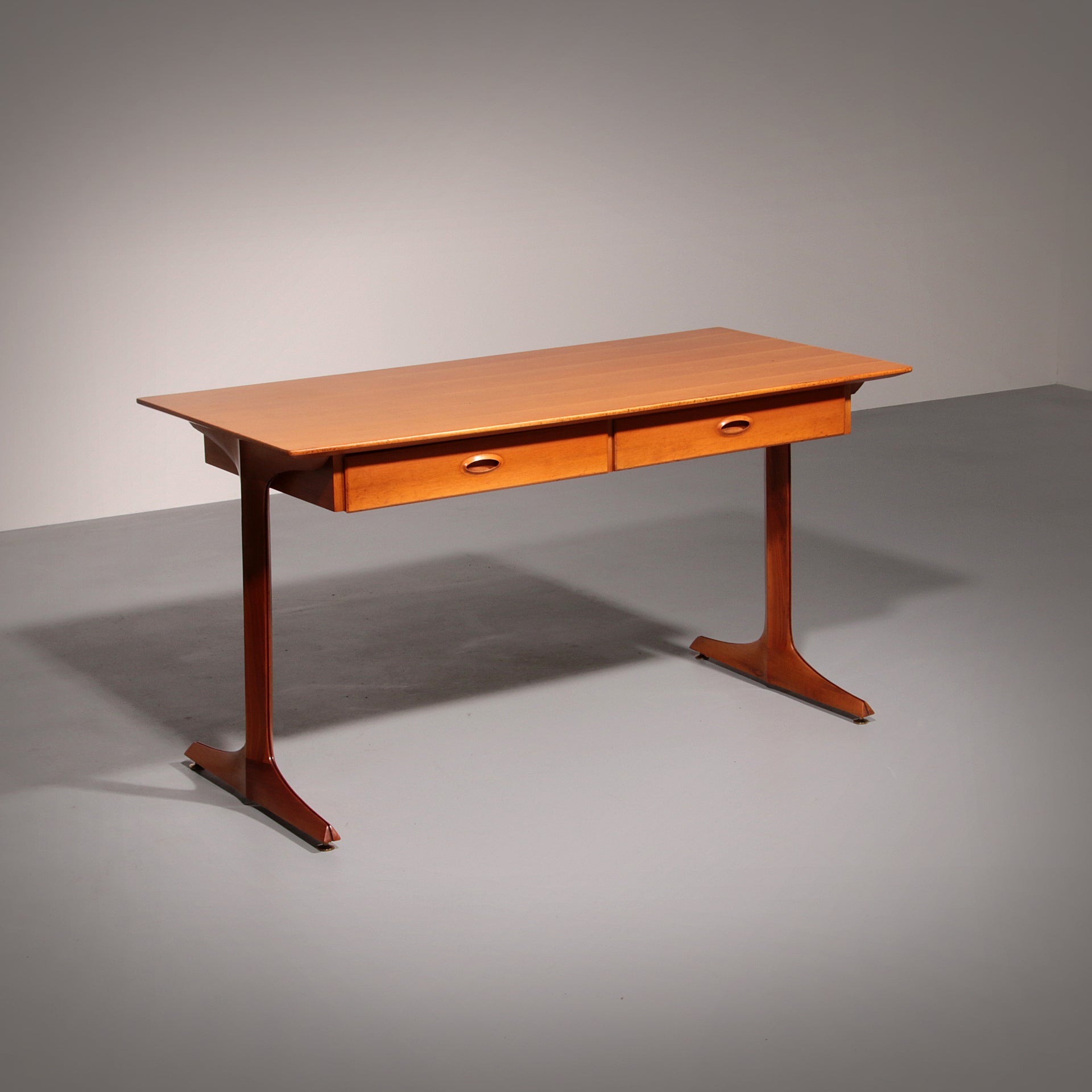 Italian Architect's Walnut desk, Gianfranco Frattini for Bernini 1950