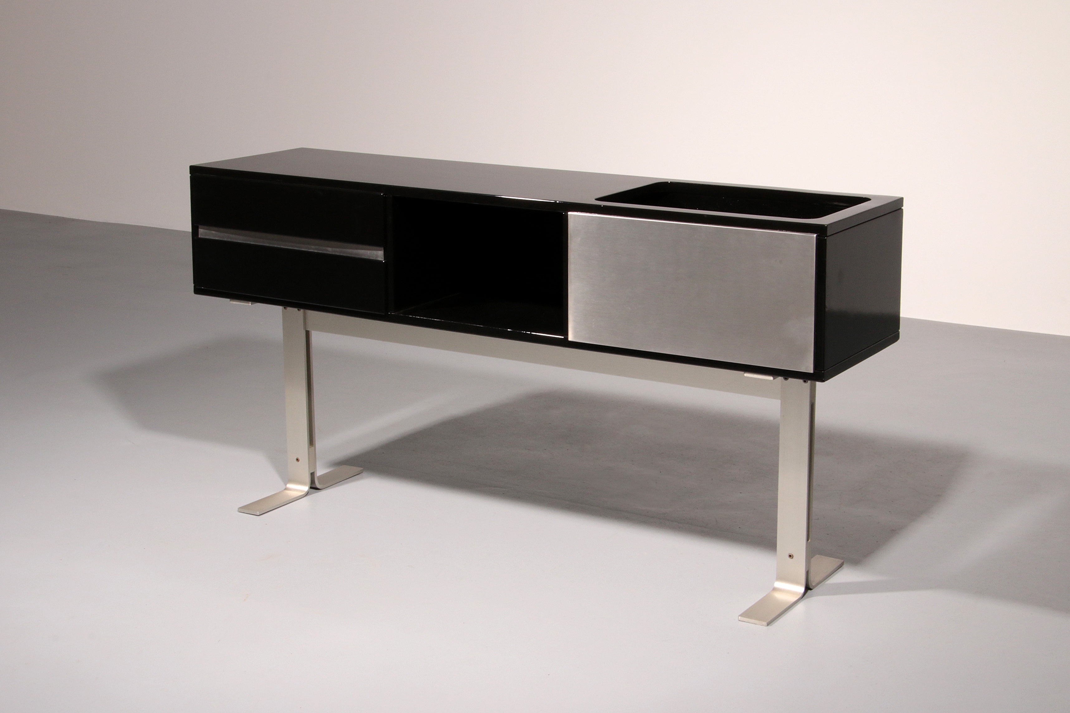 Stunning Willy Rizzo Bar / Sideboard in Black & Stainless Steel, Italy 1969