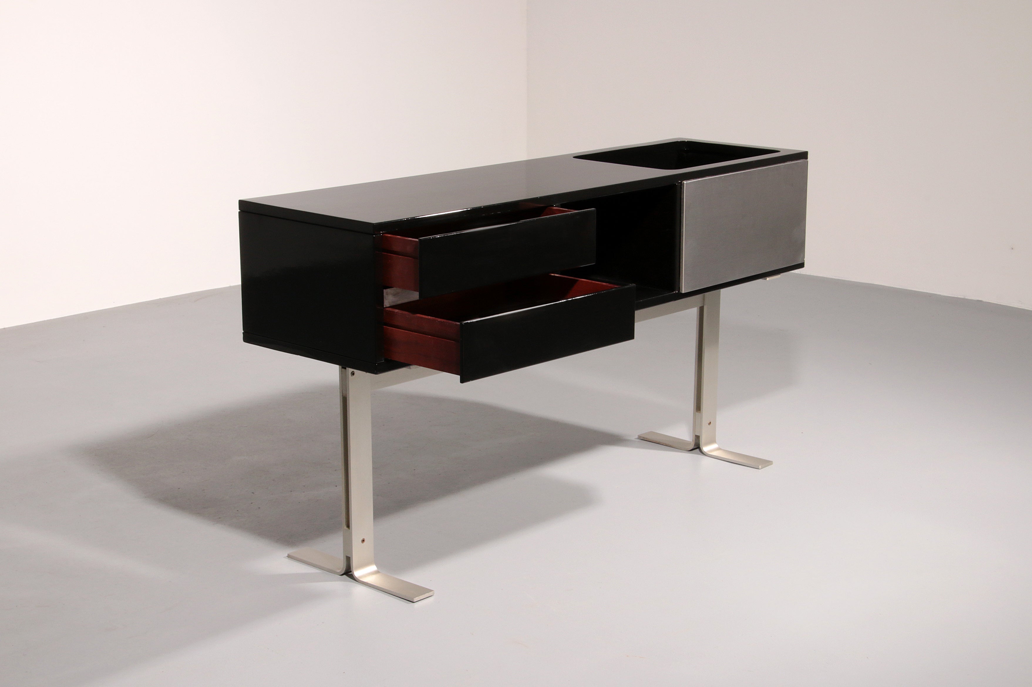 Stunning Willy Rizzo Bar / Sideboard in Black & Stainless Steel, Italy 1969