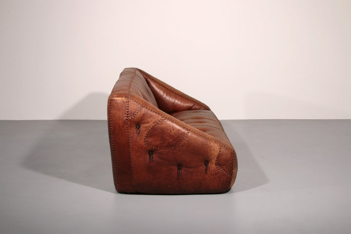 Rare 1970s Italian Brutalist Leather Loveseat – Sculptural Two-Seater
