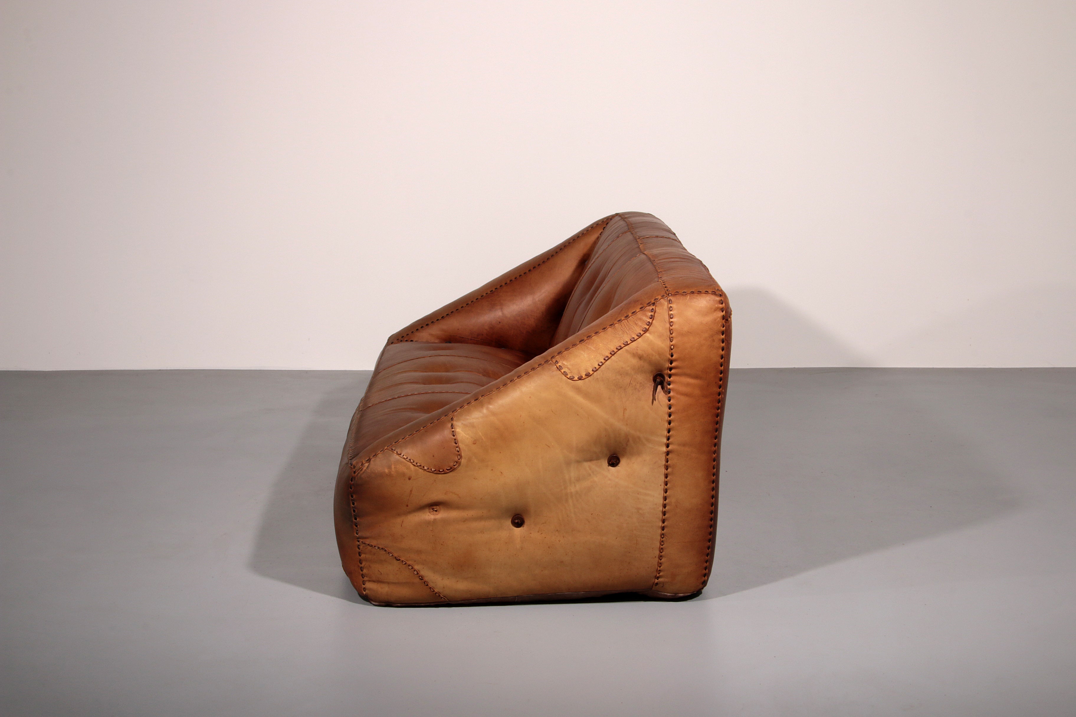 Rare 1970s Italian Brutalist Leather Loveseat – Sculptural Two-Seater