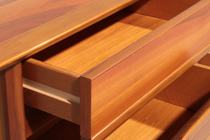 Italian Walnut Bedside Tables from the 1970s – Timeless Italian Elegance
