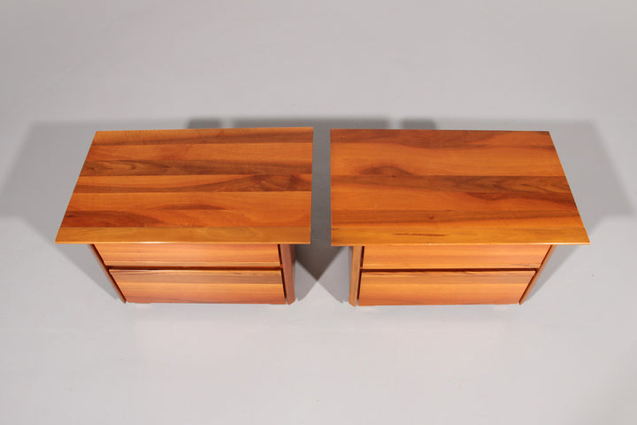 Italian Walnut Bedside Tables from the 1970s – Timeless Italian Elegance