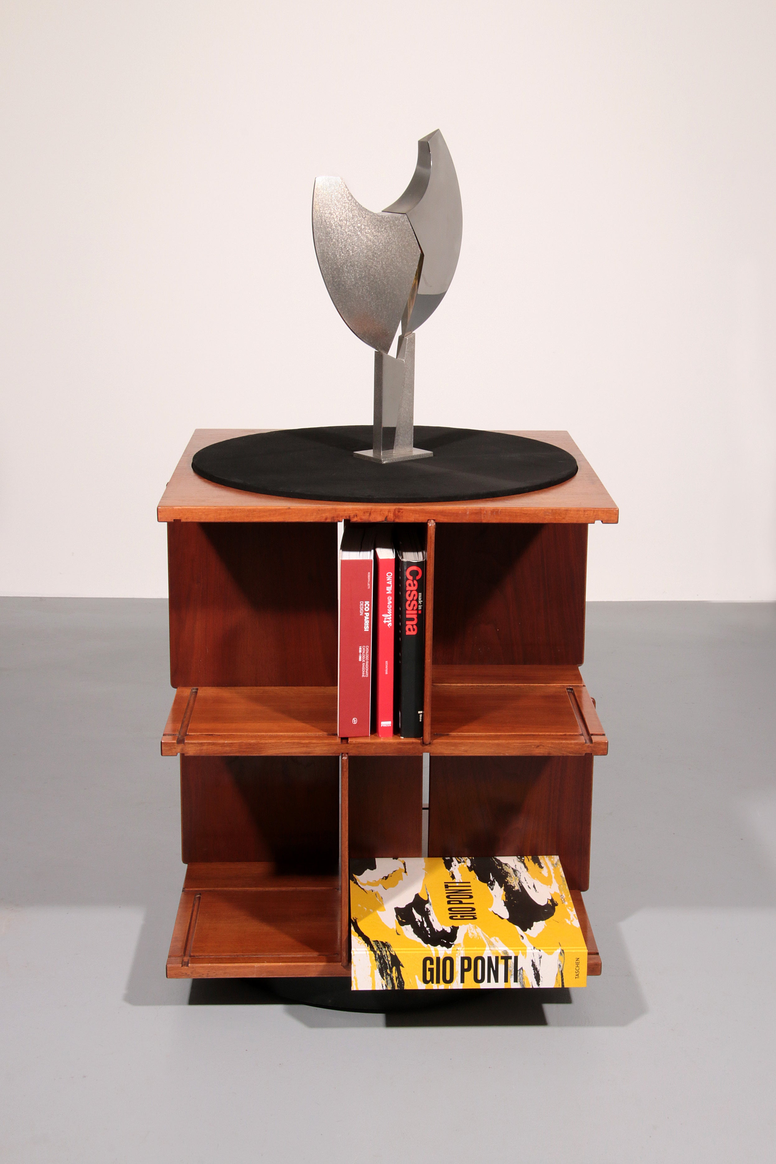 Gianfranco Frattini revolving modular bookcase model 823,1963 Italy