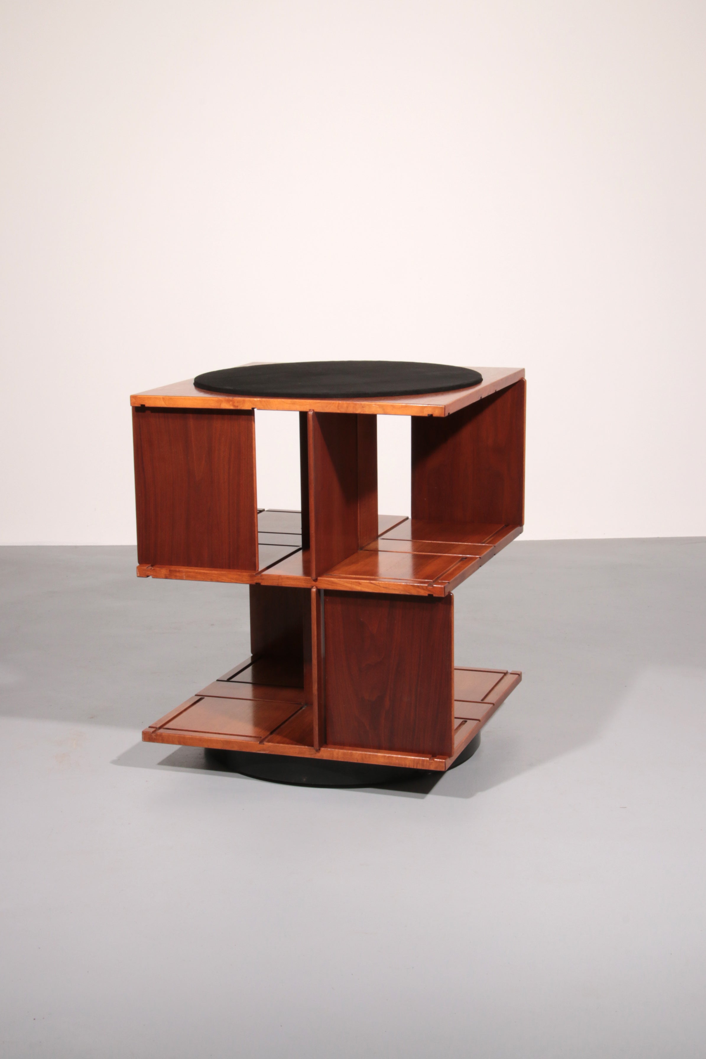 Gianfranco Frattini revolving modular bookcase model 823,1963 Italy