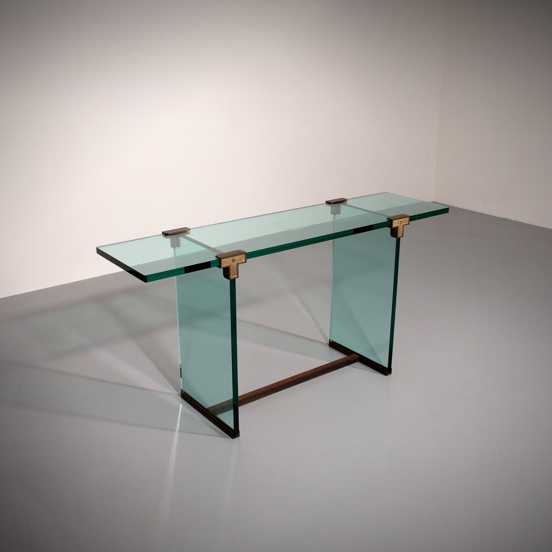 Sidetable Model T30 by Peter Ghyczy - 1970s Design