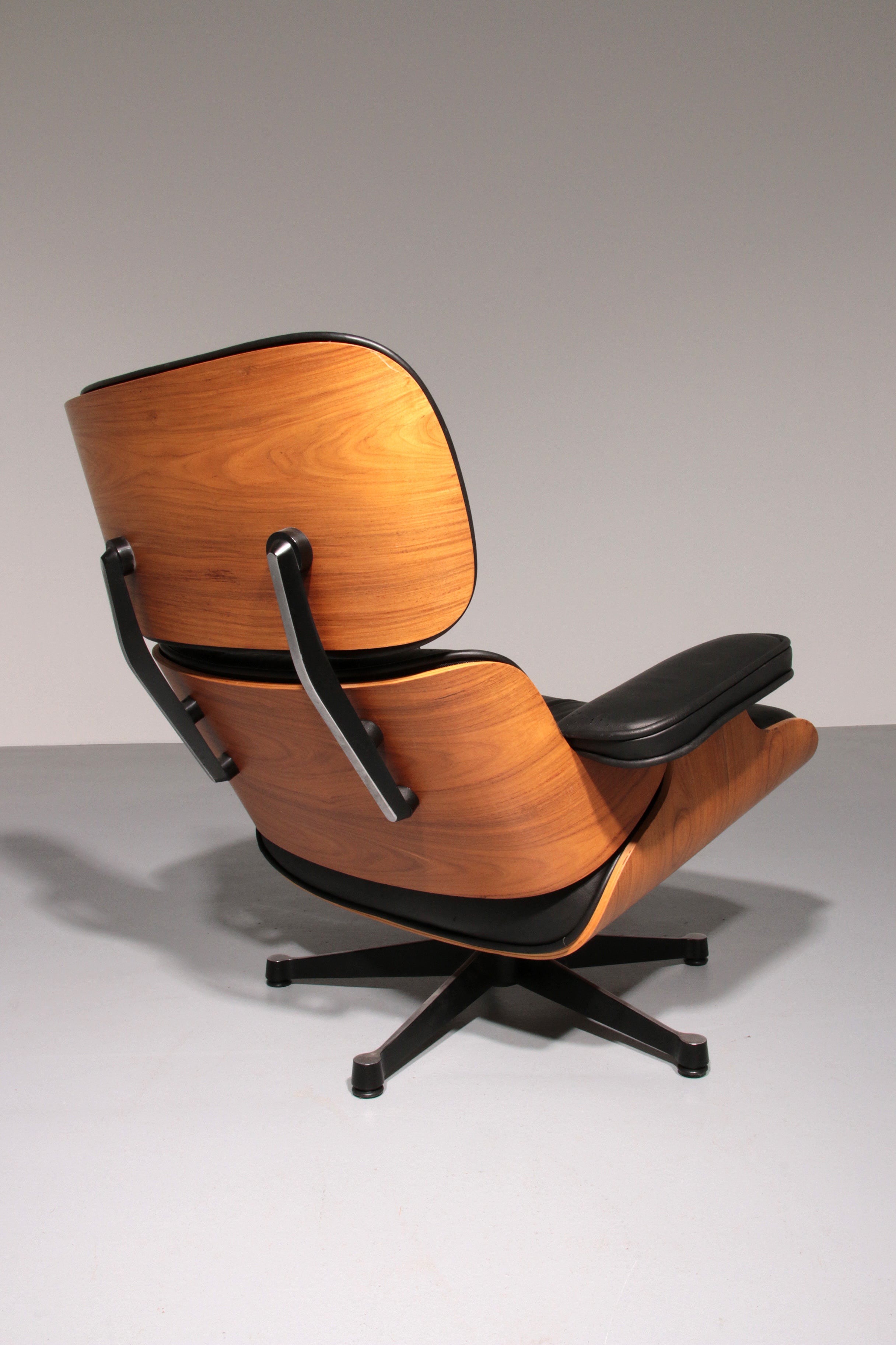 et of Lounge Chair and Ottoman by Charles Eames for Herman Miller, 1960s